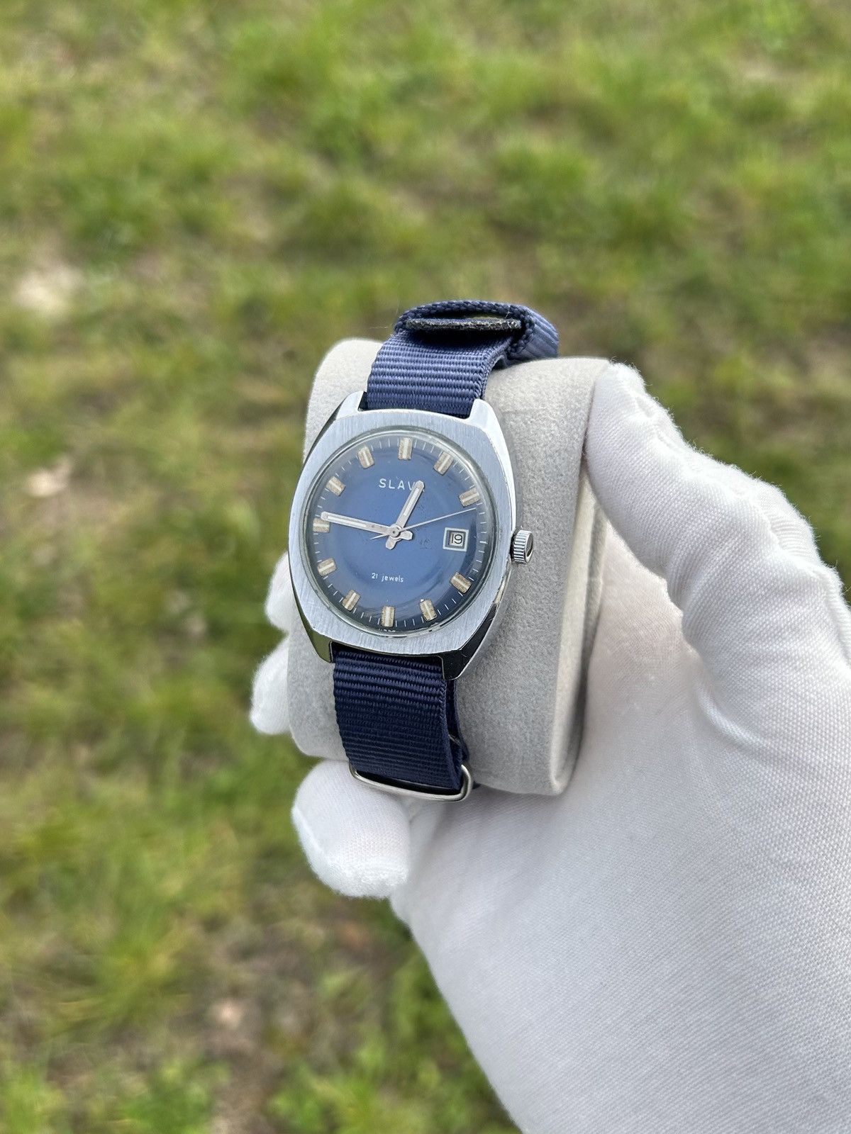 Vintage Vintage Slava Watch USSR Soviet Mechanical Authentic 1980s Size ONE SIZE - 4 Thumbnail