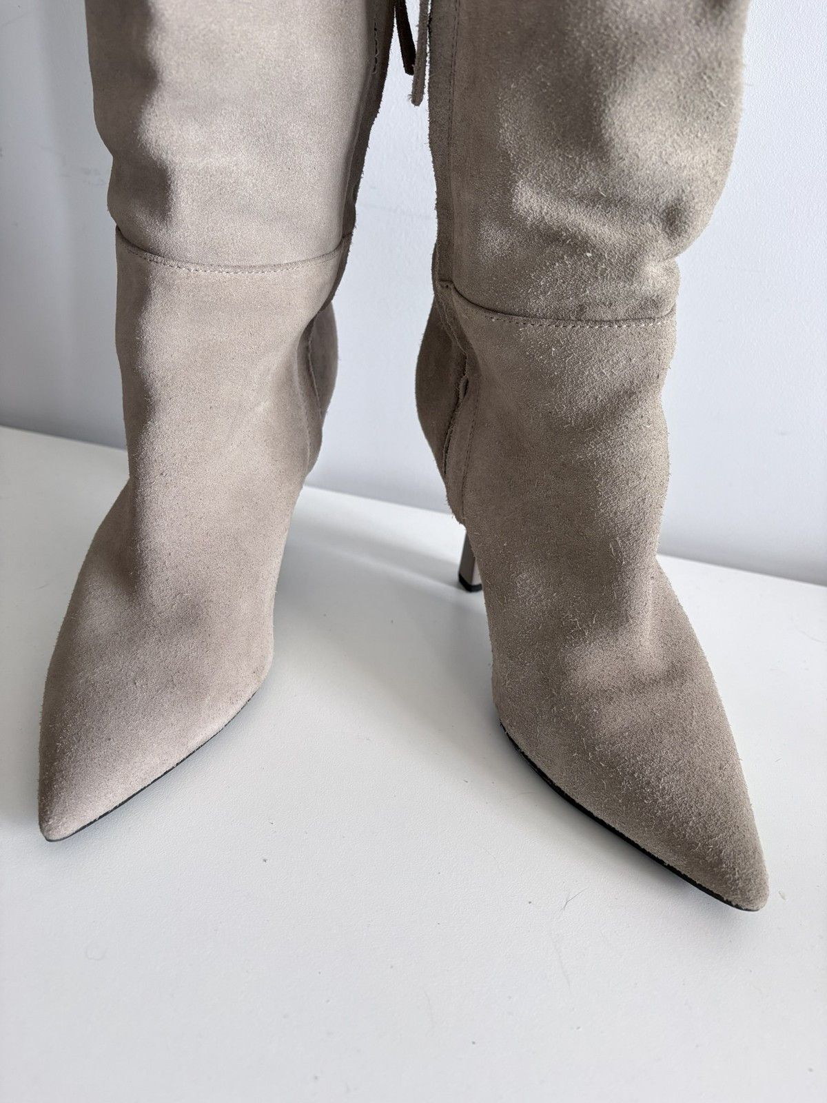 Patrizia Pepe Patrizia Pepe musketeer beige suede heeled boots size 37 Size US 7 / IT 37 - 6 Thumbnail