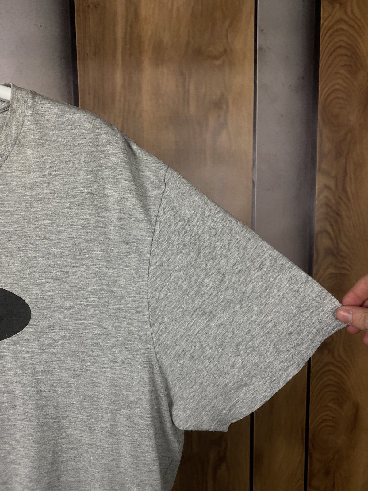 Oakley 🔘Vintage T-Shirt Slim Fit Oakley Big Central Logo Tee🔘 Size US XXL / EU 58 / 5 - 5 Thumbnail
