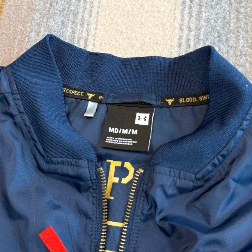 Under Armour Under Armour Project Rock Navy Veterans Day Respect Freedom Jacket Mens M Blue Bomber Jacket Zip Regular Coat Size US M / EU 48-50 / 2 - 2 Thumbnail