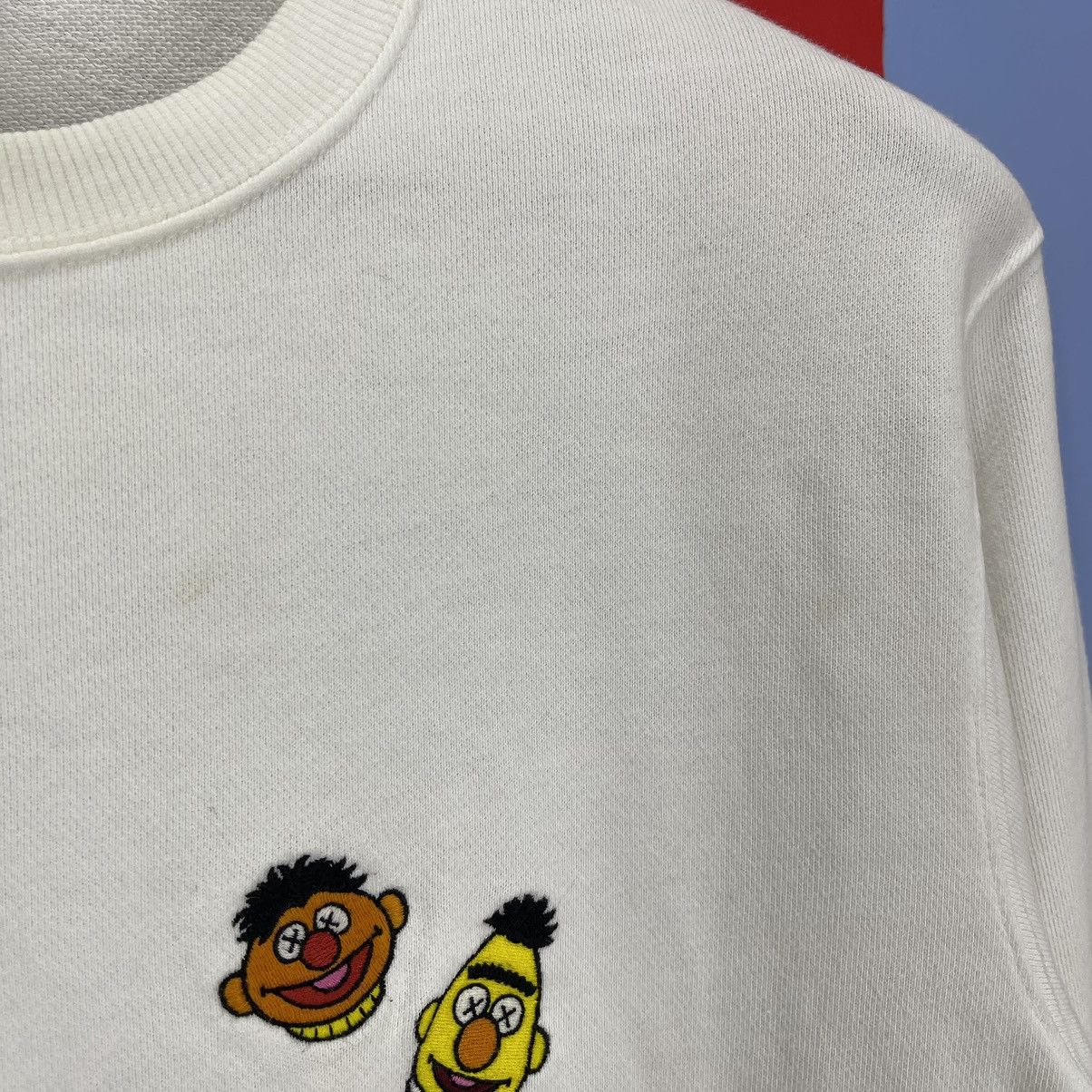 Kaws × Uniqlo UNIQLO x KAWS x SESAME STREET Sweatshirt #1411/AW Size US S / EU 44-46 / 1 - 3 Thumbnail