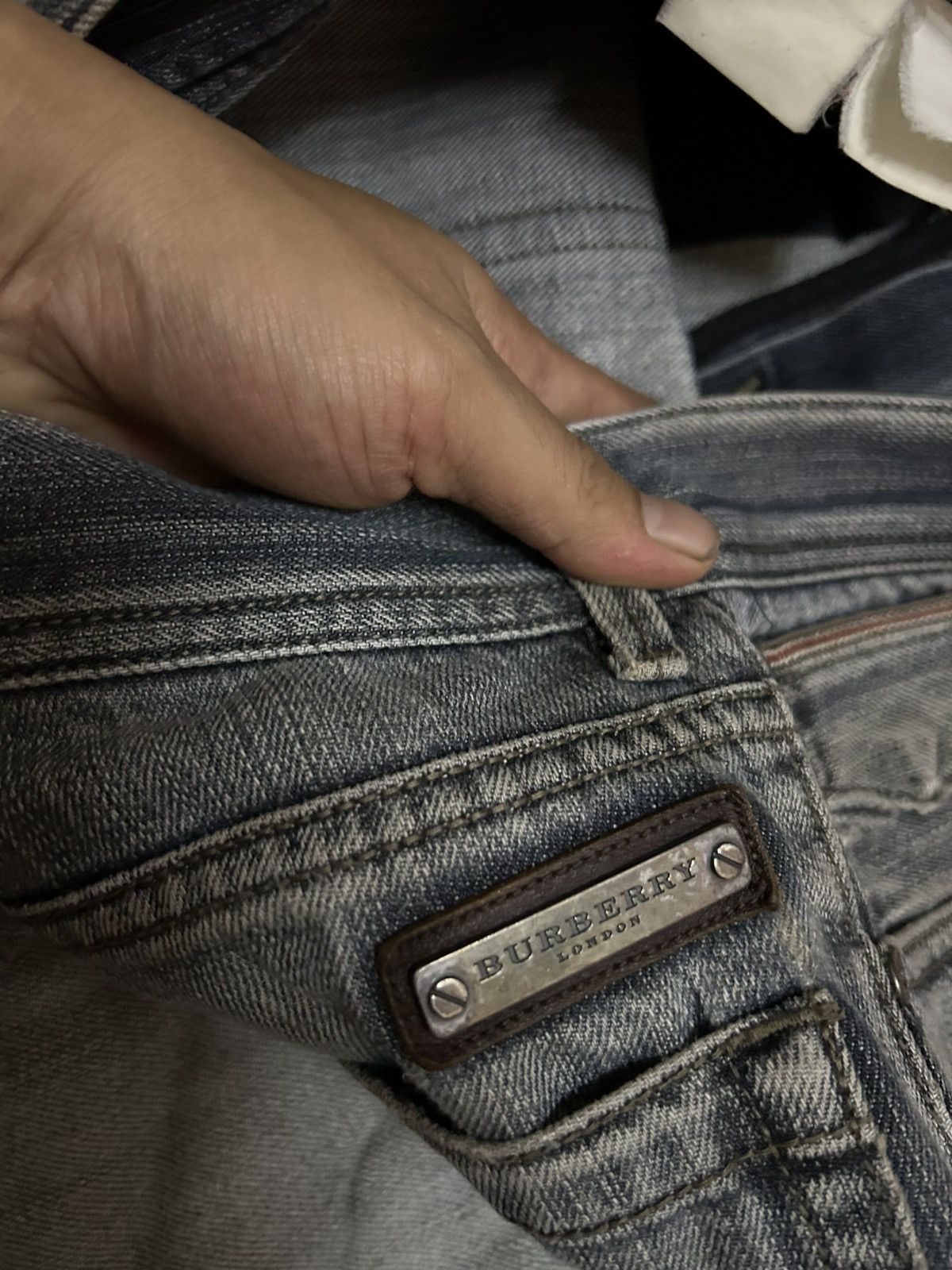 Burberry × Designer 💥BURBERRY LONDON PATCH DISTRESSED Size US 29 - 8 Thumbnail