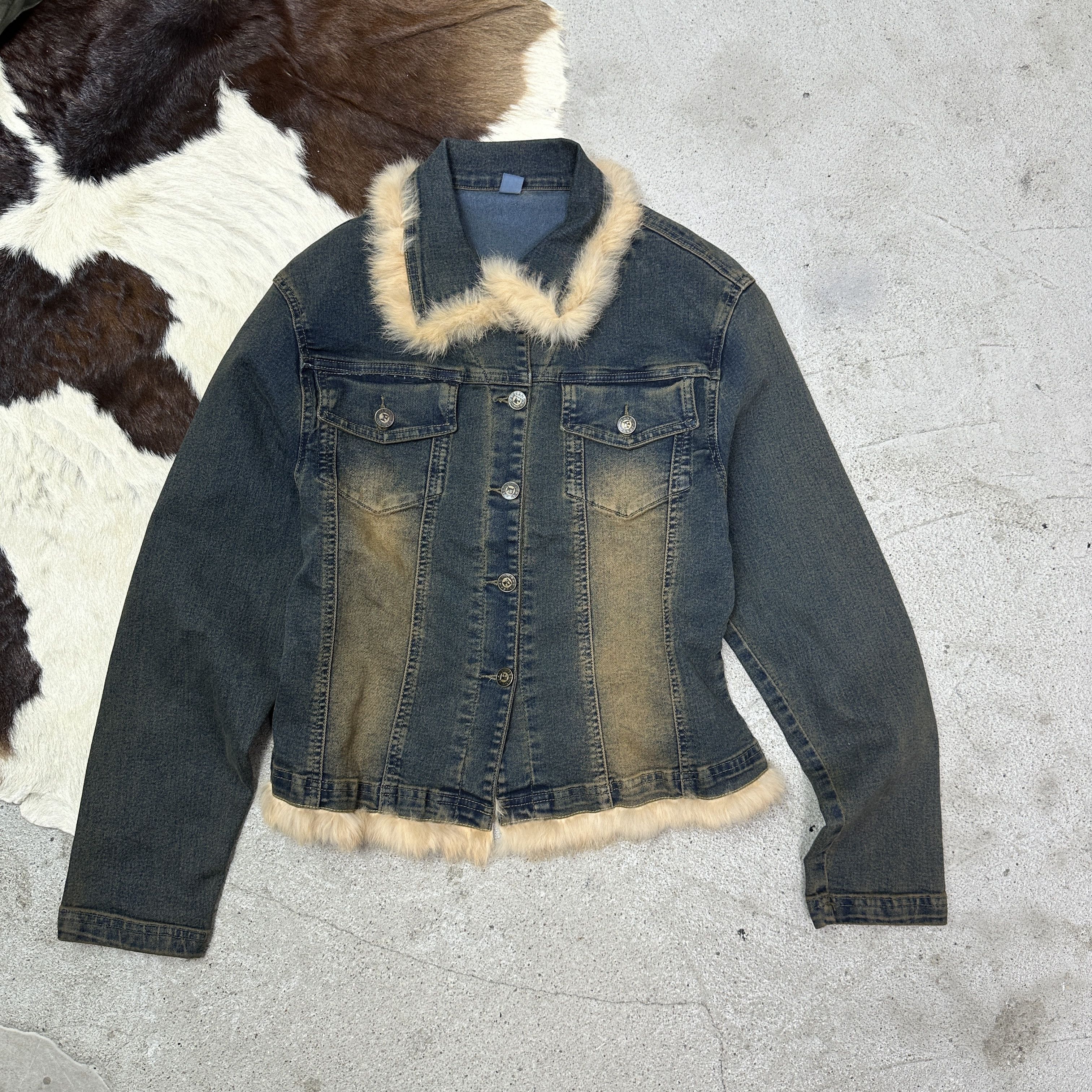 Vintage Vintage Denim Preppy Washed Real Fur Trim Jeans Jacket 00s Size L / US 10 / IT 46 - 2 Thumbnail