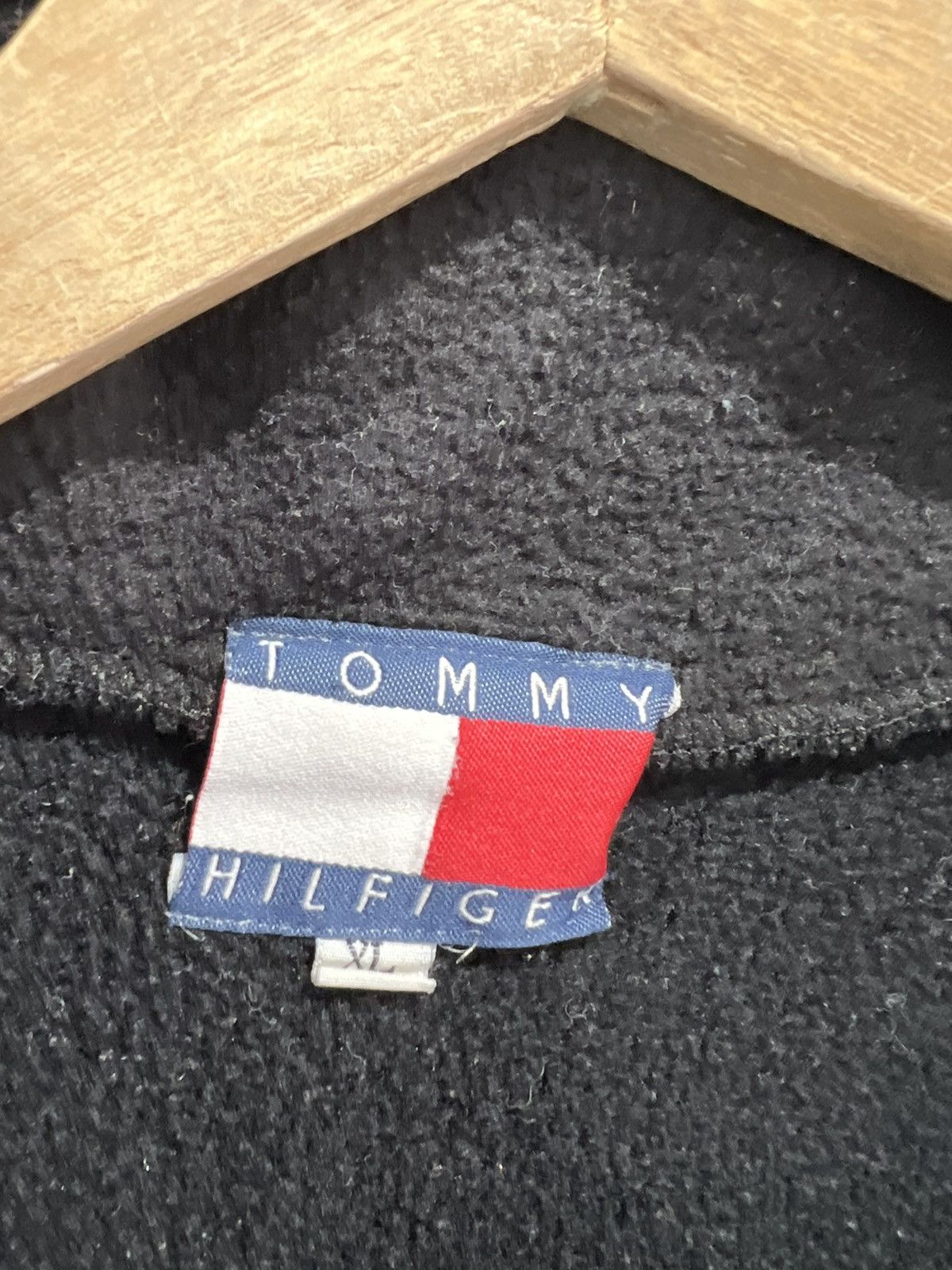 Tommy Hilfiger Vintage Tommy Hilfiger Fleece Quarter Zip sweater Size US XL / EU 56 / 4 - 4 Thumbnail