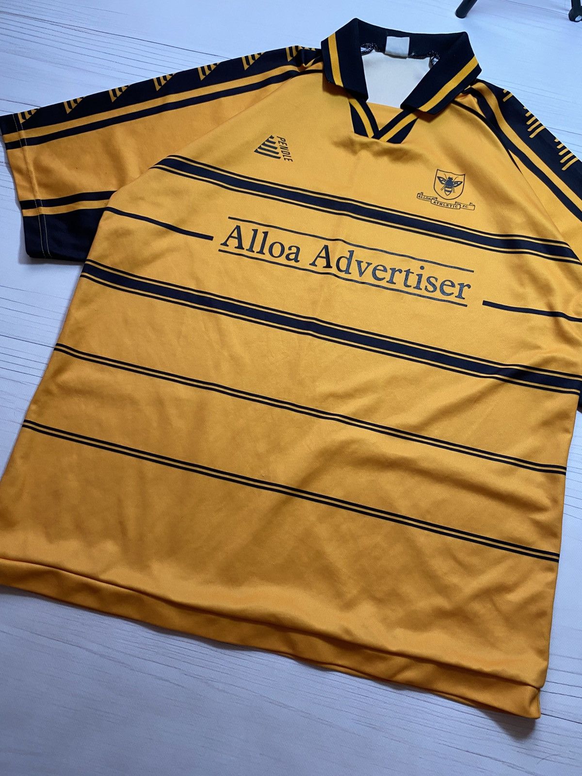 Vintage Vintage Alloa Athletic 2001/02 home soccer football jersey Size US XL / EU 56 / 4 - 6 Thumbnail