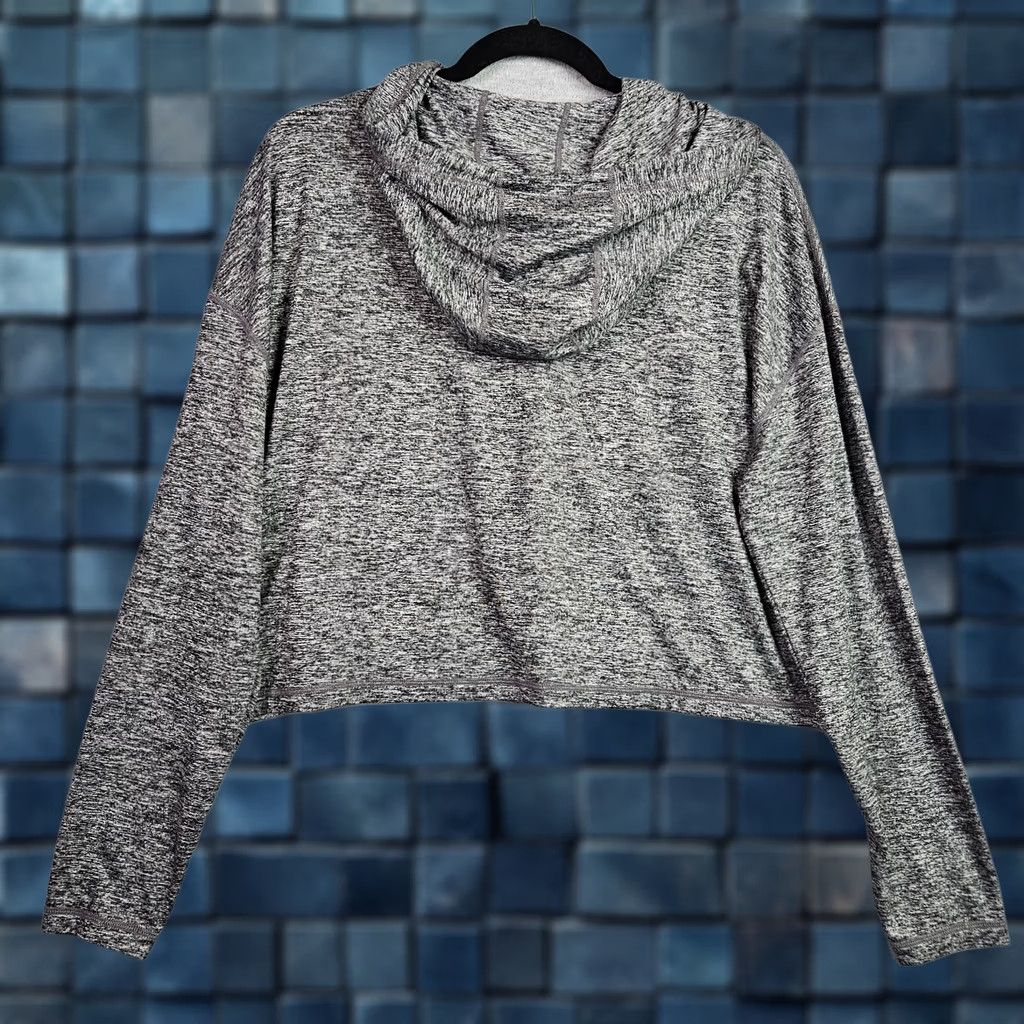 Athleta Athleta Women's Gray Long Sleeve Relaxed Cropped Hoodie S Casual Activewear Top Shirt Women Size S / US 4 / IT 40 - 1 Thumbnail