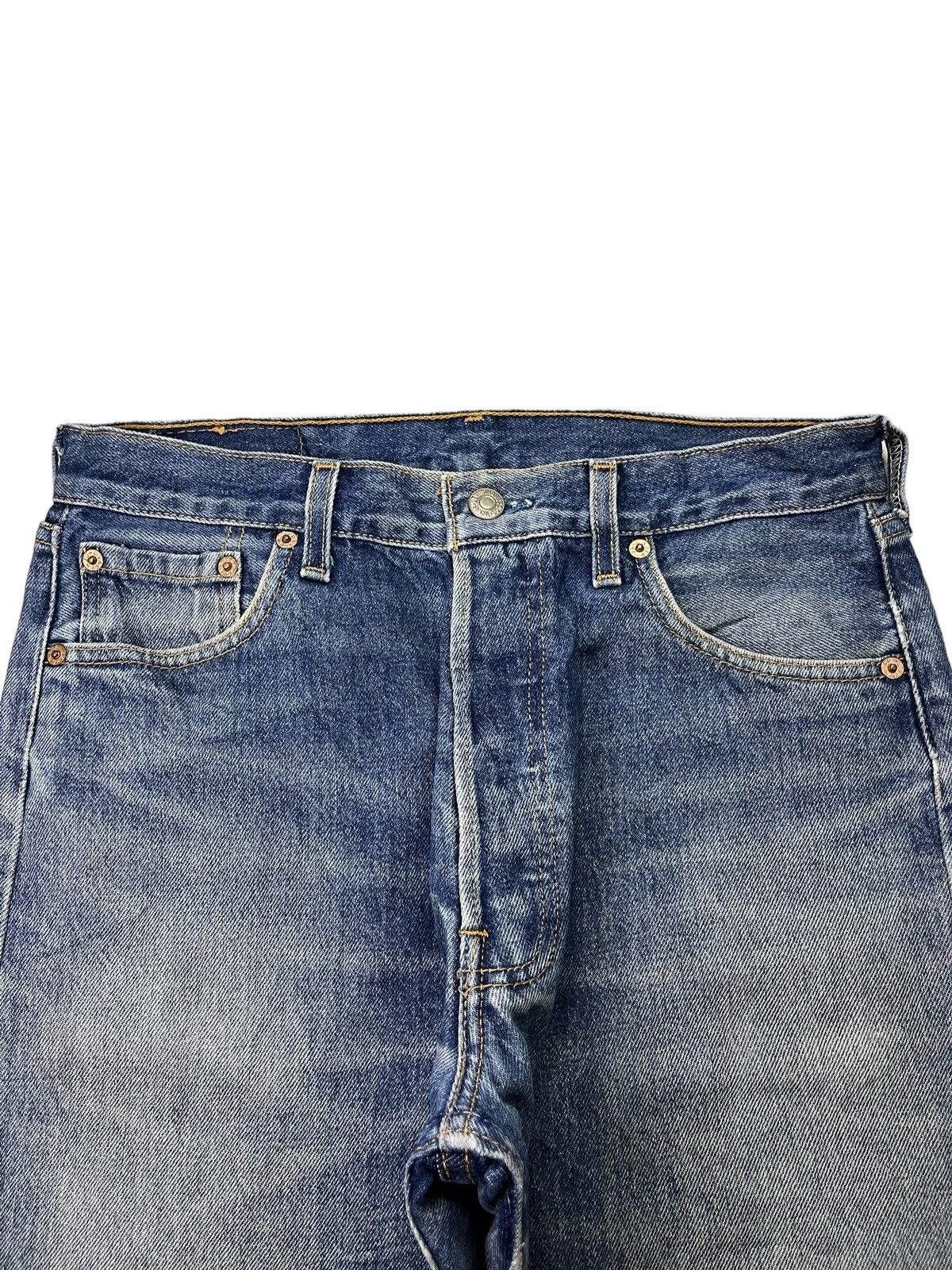 Levi's × Levi's Vintage Clothing Vintage 90s Levis 501 Faded Wash Ripped Blue Jeans Size US 30 / EU 46 - 4 Thumbnail