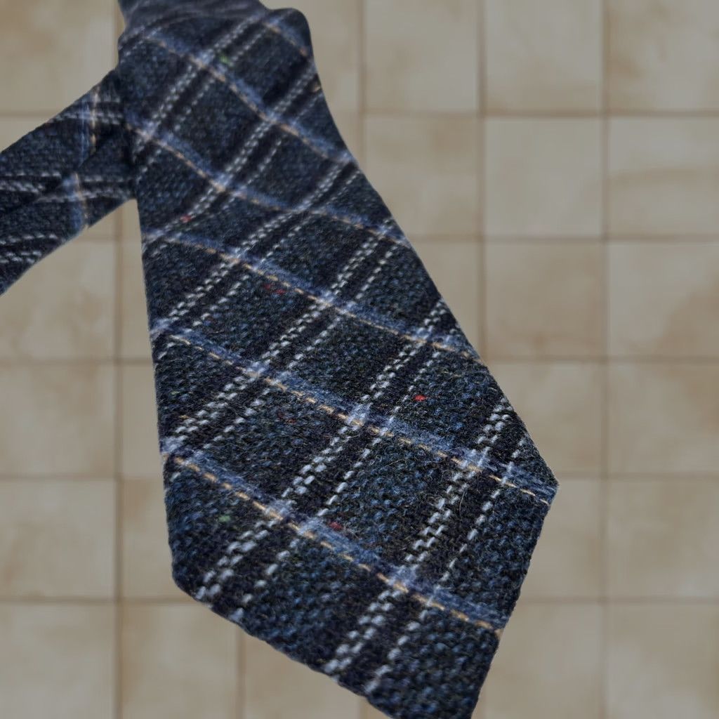 Vintage VINTAGE Parisian Men's Silk Necktie Blue Woven Checkered Preppy Academia Tie 55 Inch 4 Inch WomensMens Size ONE SIZE - 1 Thumbnail