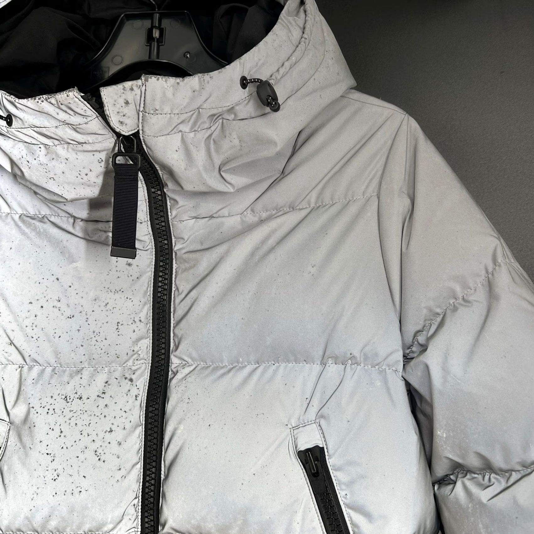 Athleta Athleta Snow Down Cropped Puffer Jacket Women’s XXS Silver Full Zip Hooded Pockets Winter Casual Shirt Jacket Womens Size XXS / US 00 / IT 34 - 3 Thumbnail