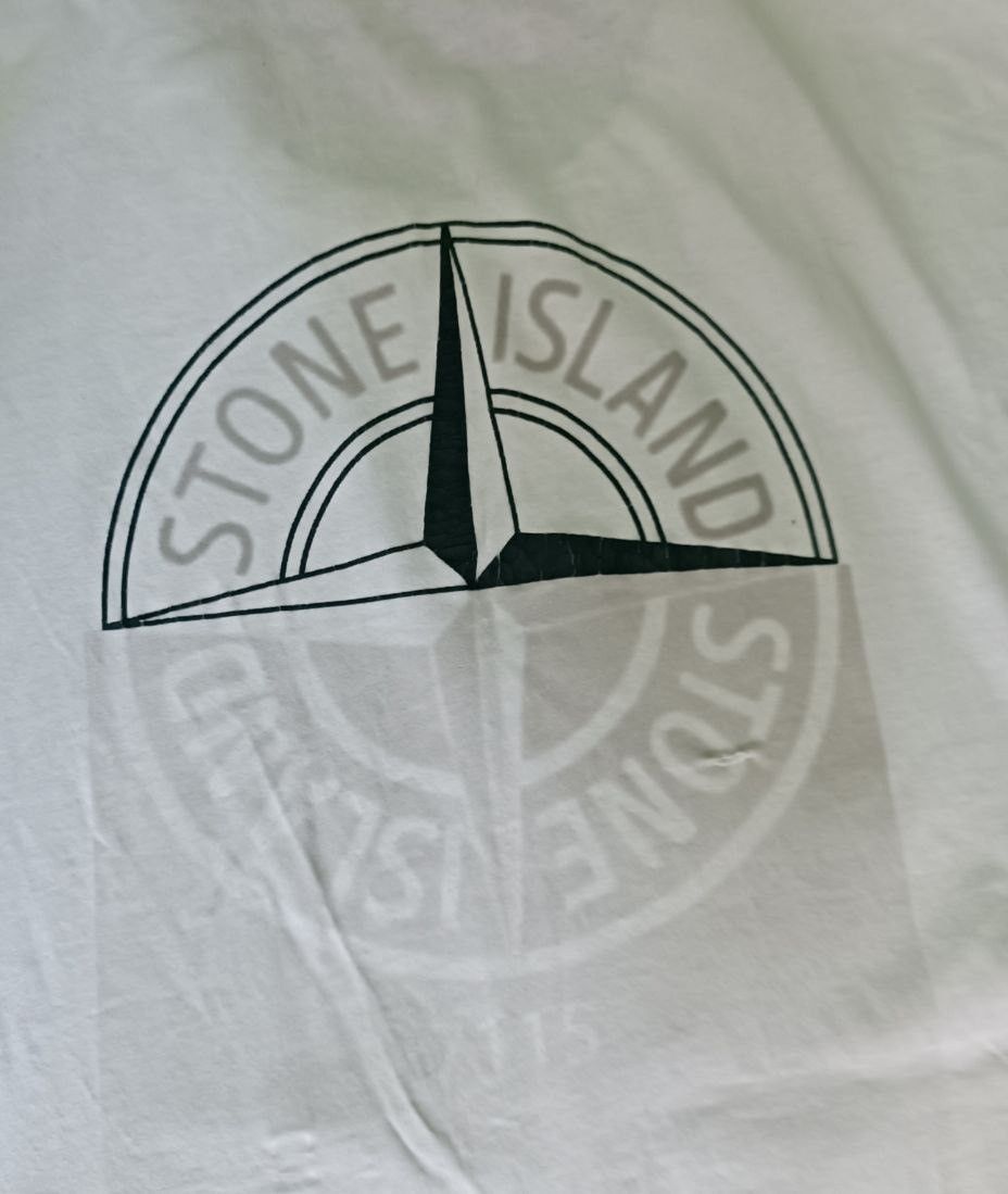 Stone Island Stone Island White T-Shirt – Size S, Logo Back, Minor Repair Size US S / EU 44-46 / 1 - 3 Thumbnail