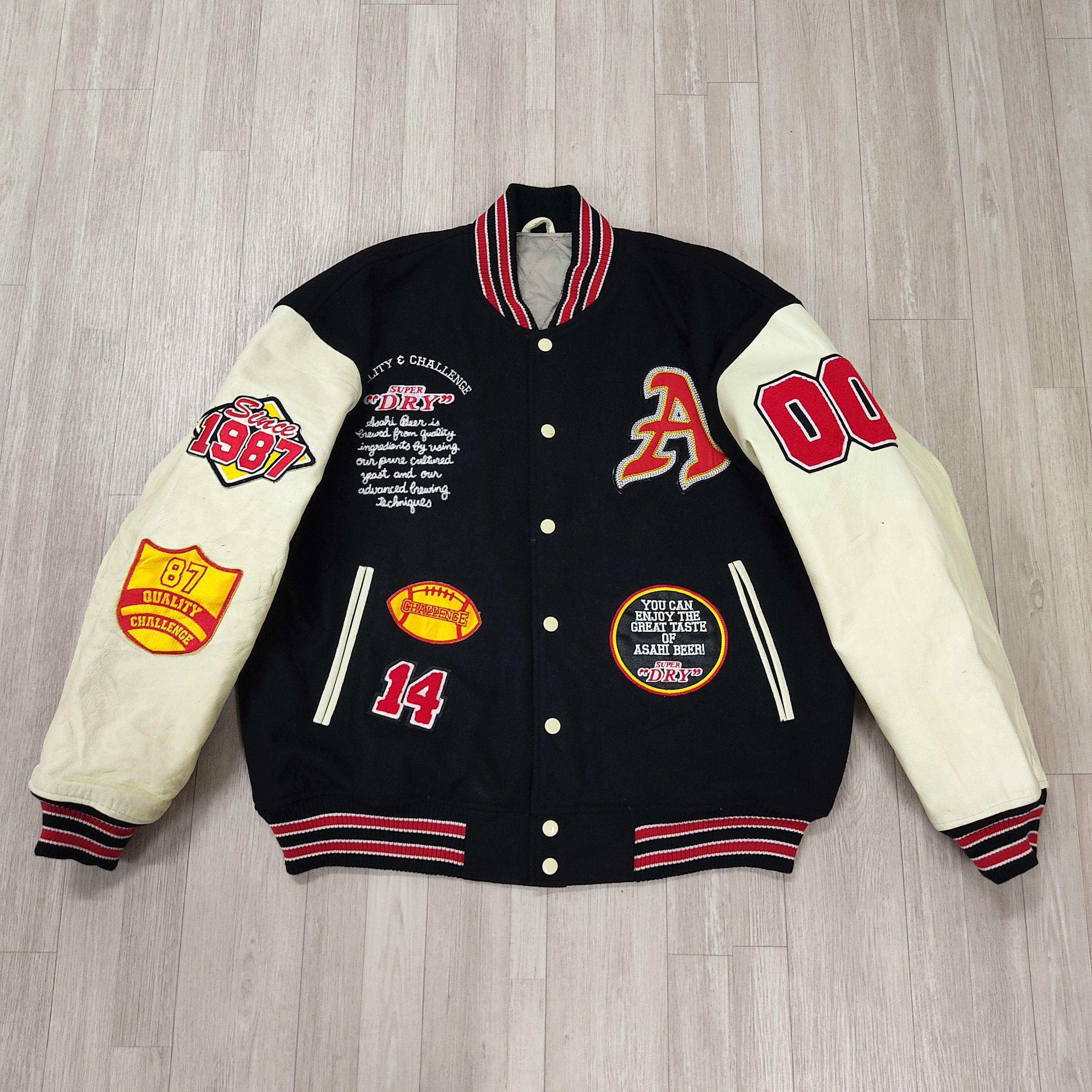 Superdry SUPERDRY Japan Leather Sleeve Varsity (Patch Loaded Edition) Size US XL / EU 56 / 4 - 5 Thumbnail