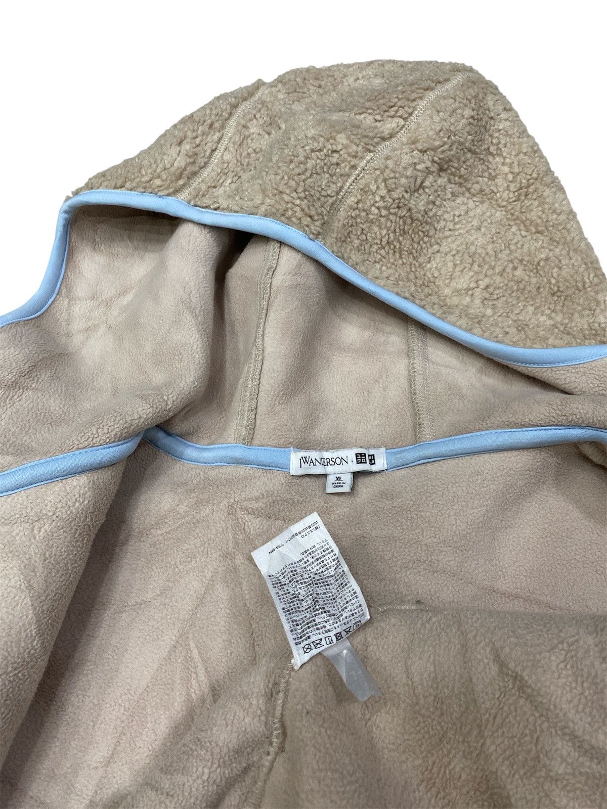 JW Anderson × Uniqlo JW Anderson X Uniqlo Fleece XL Beige Jacket Size US XL / EU 56 / 4 - 5 Thumbnail