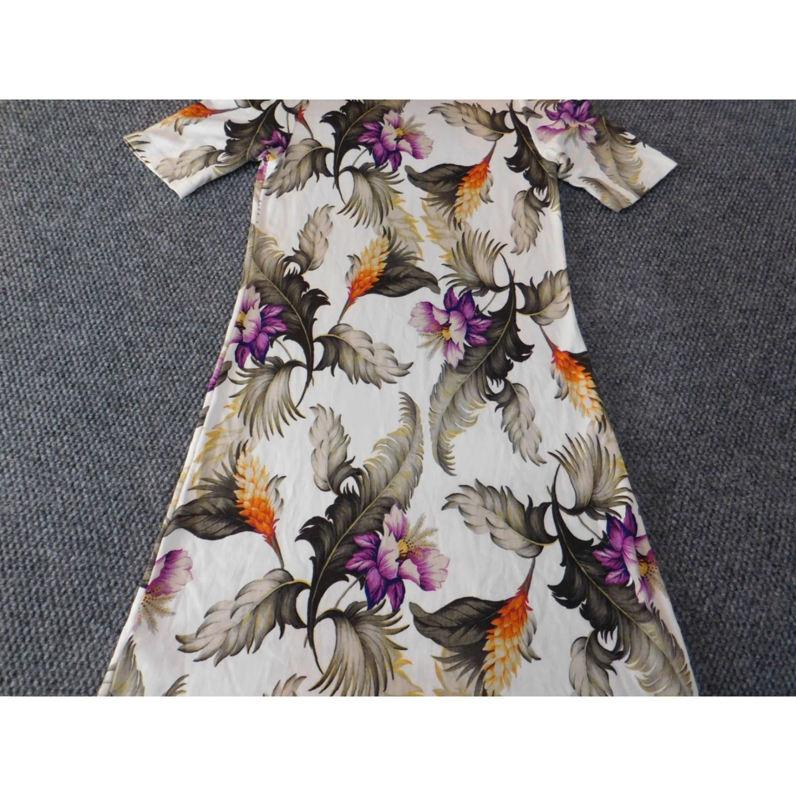 Tommy Bahama Tommy Bahama Dress Womens Midi A-Line Floral White S Short Sleeve Mock Neck Zip Crochet Knit Stretch Summer Casual Size S / US 4 / IT 40 - 2 Thumbnail