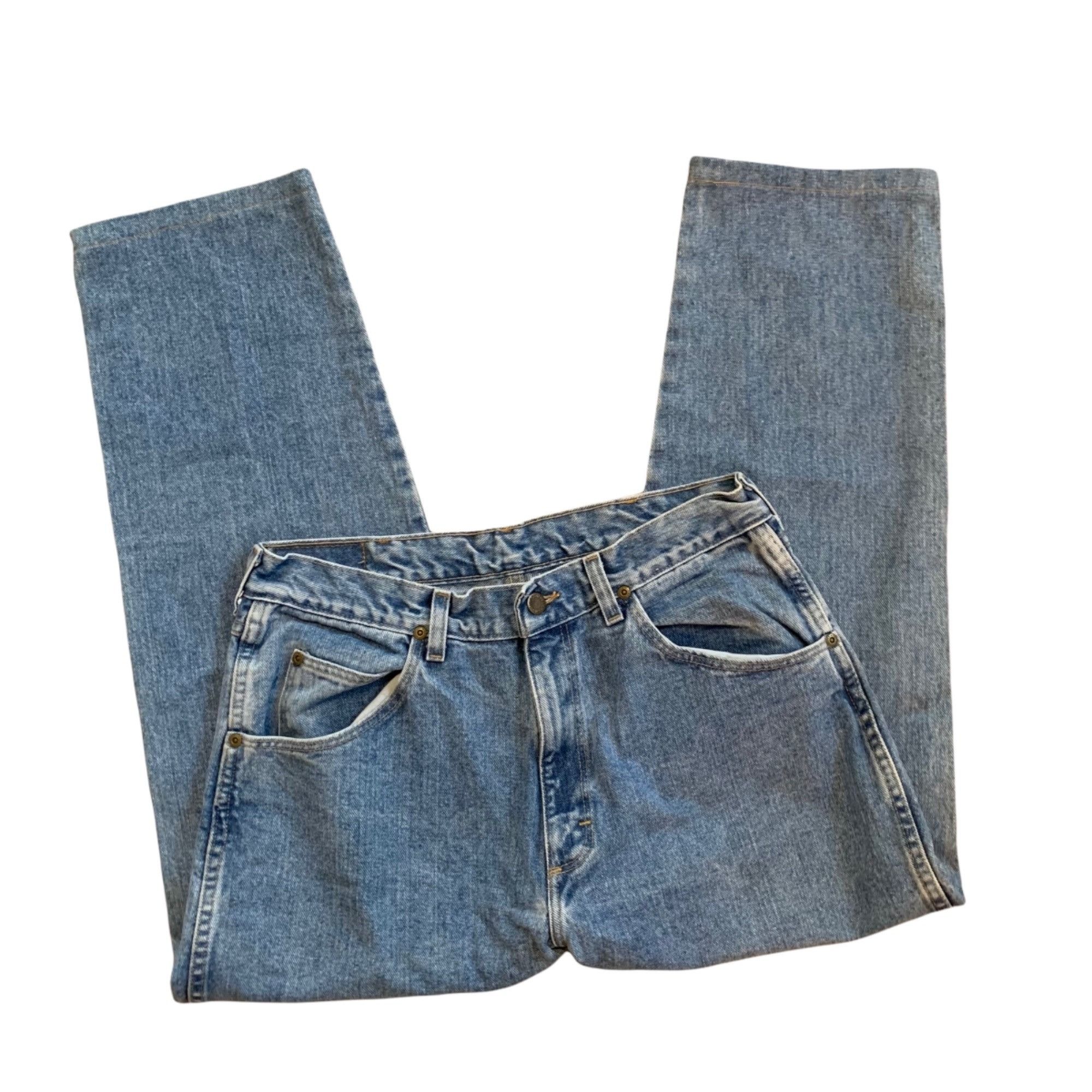 Vintage Vintage Wrangler Light Wash Relaxed Denim Jeans 34 x 30 USA Size US 34 / EU 50 - 1 Thumbnail