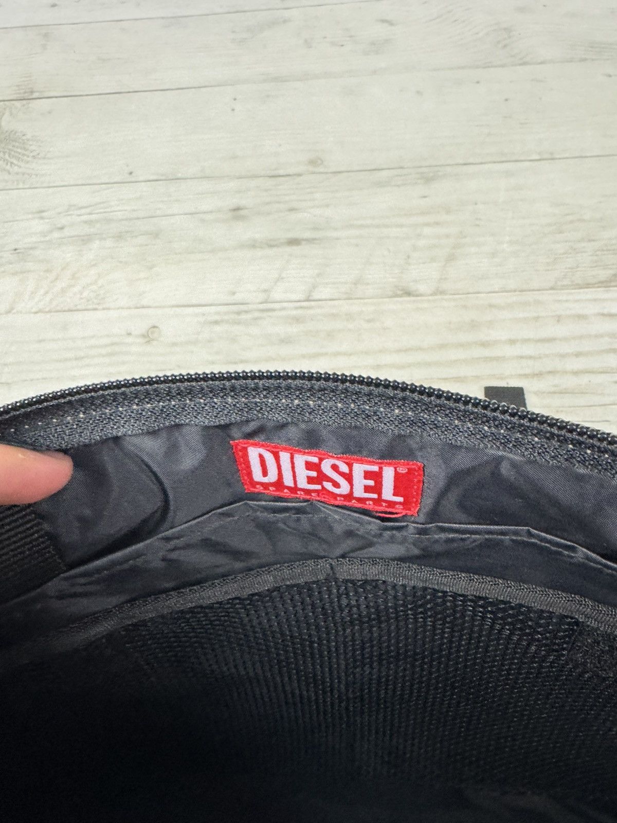 Diesel Vintage Diesel Shoulder Bag Messenger Big Logo Nylon 90s Size ONE SIZE - 9 Thumbnail