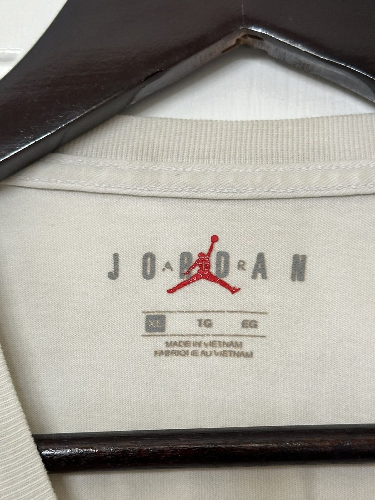 Jordan Brand Air Jordan Brand 23 White Basketball Shirt Short Sleeve XL Size US XL / EU 56 / 4 - 4 Thumbnail