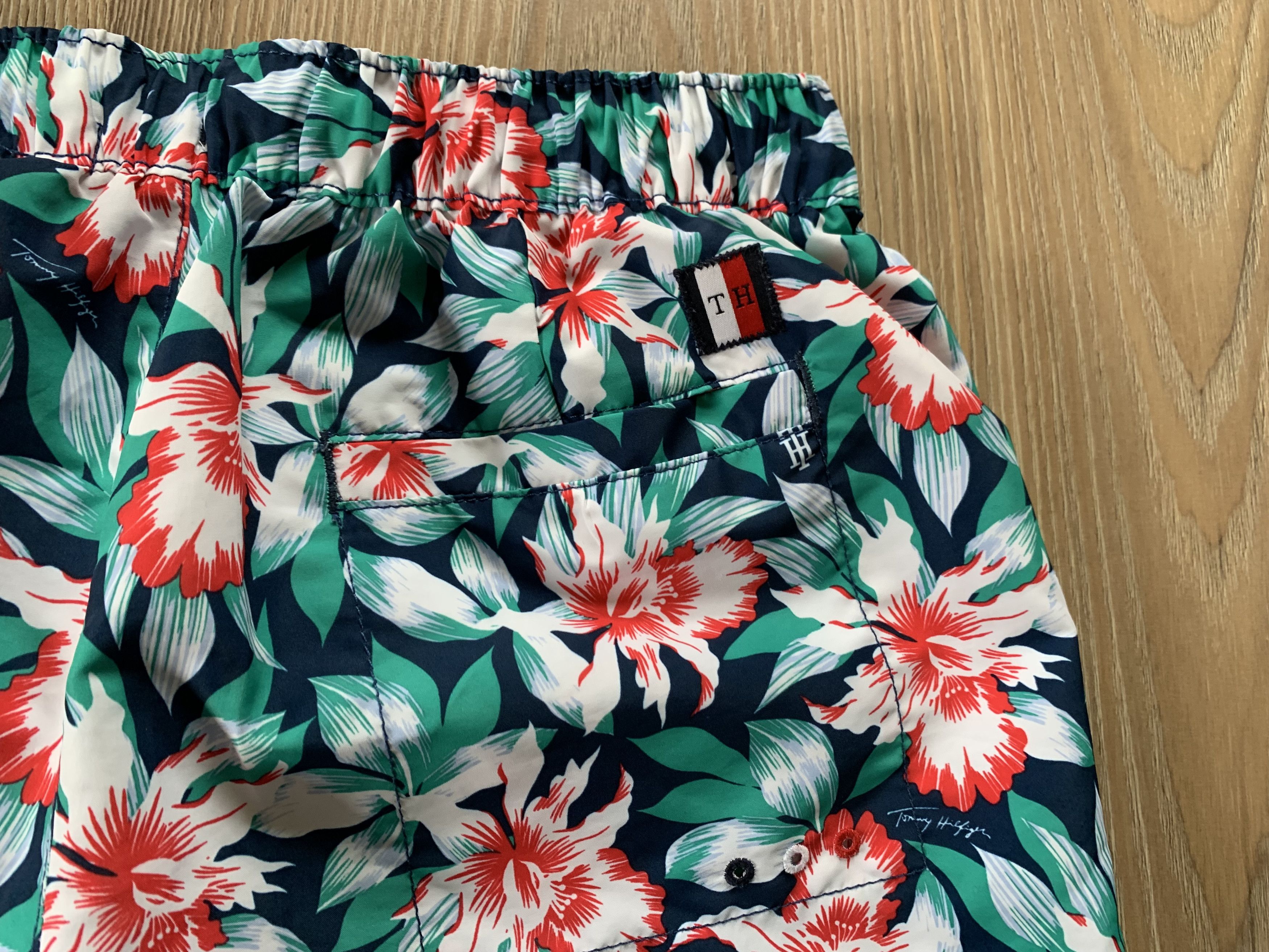 Tommy Hilfiger × Vintage Tommy Hilfiger Beach Swim Shorts Size US 30 / EU 46 - 5 Thumbnail