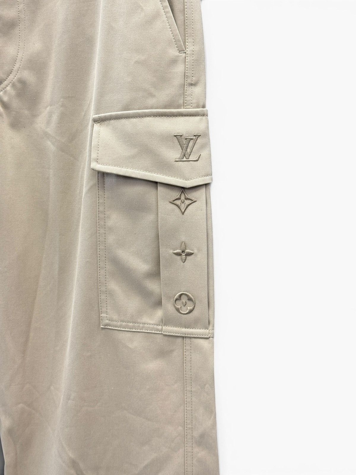 Louis Vuitton Louis Vuitton Beige Monogram Cargo Pants Size US 32 / EU 48 - 4 Thumbnail