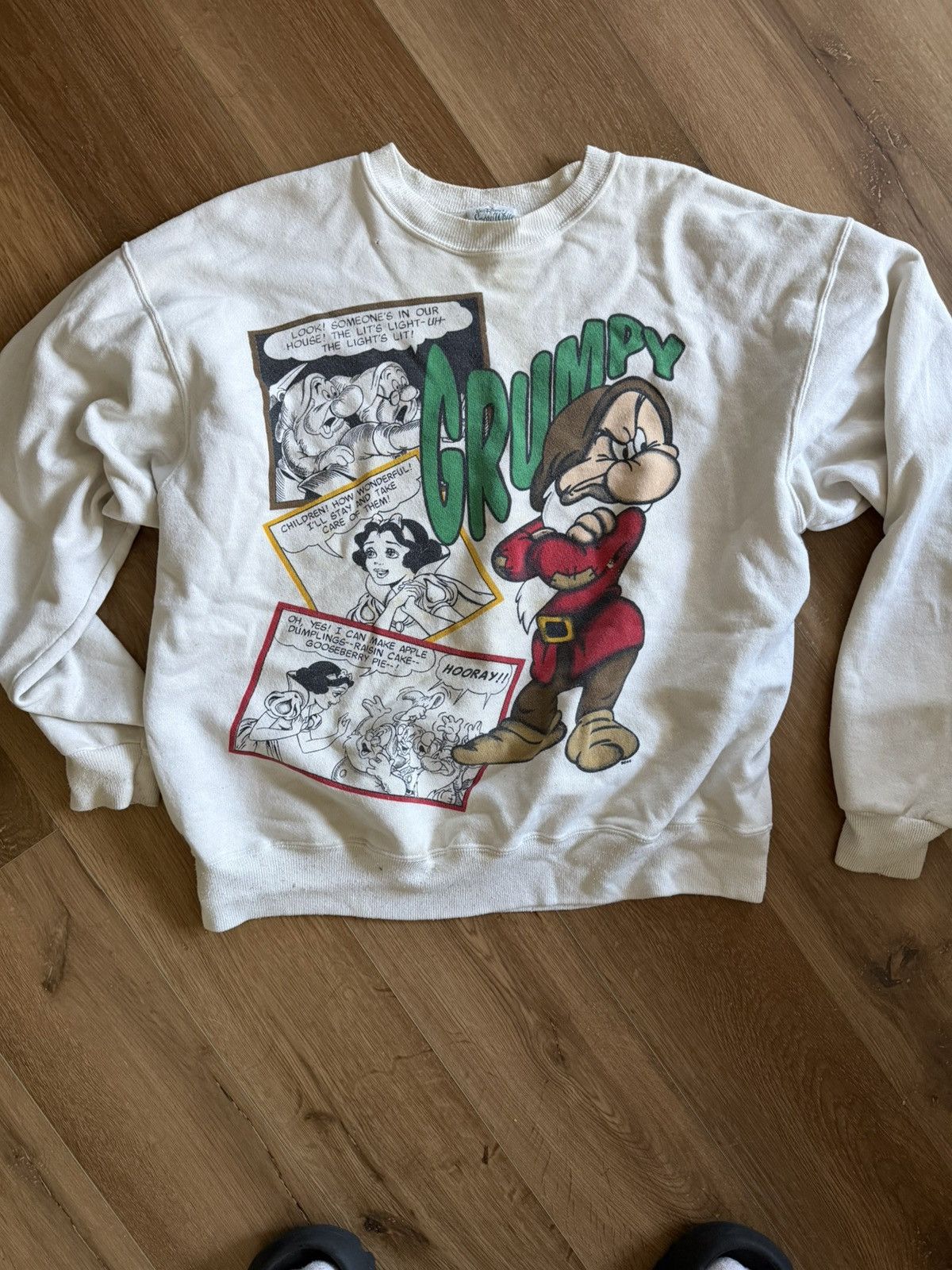 Vintage Vintage 80’s Disney Snow White Sweatshirt Size US M / EU 48-50 / 2 - 1 Thumbnail