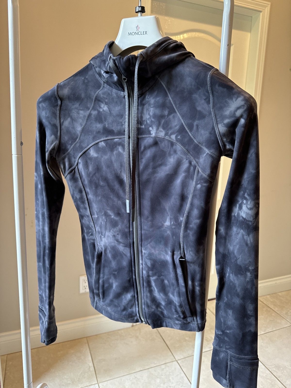 Lululemon Lululemon zip up hoodie Size S / US 4 / IT 40 - 1 Thumbnail