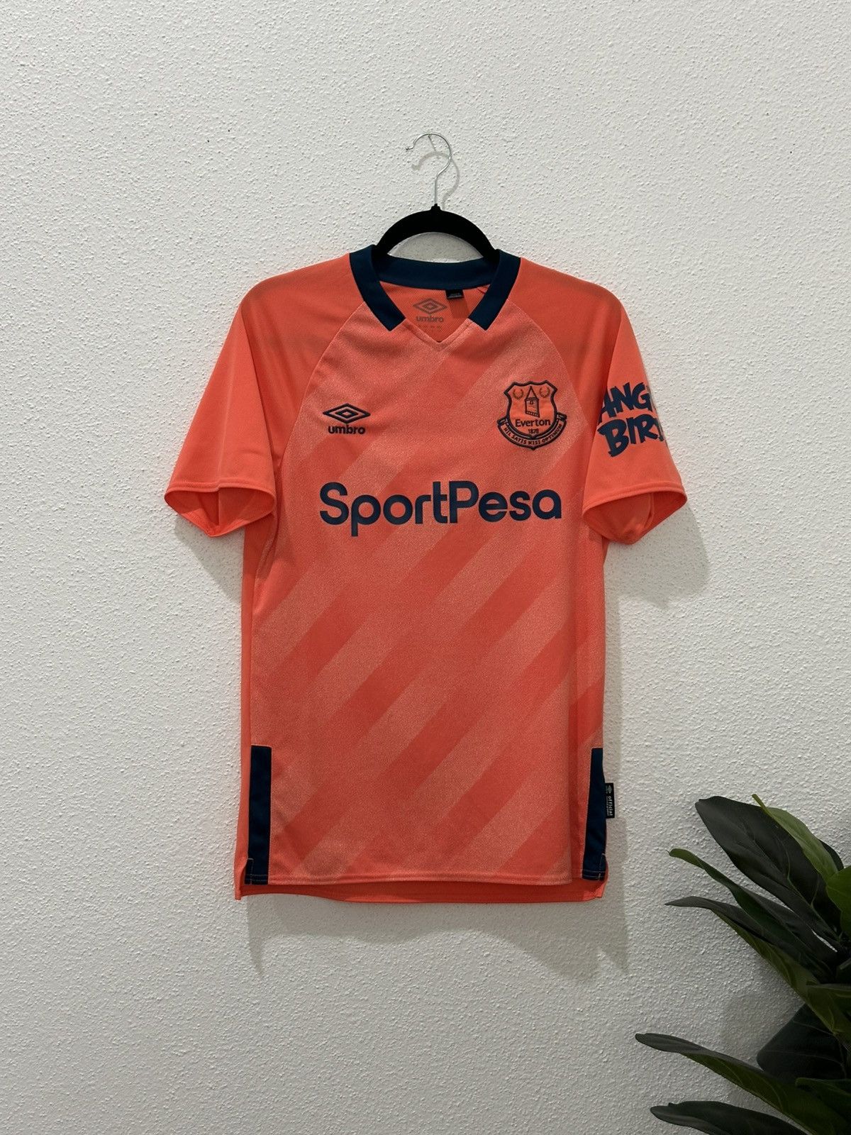 Umbro Everton FC 2019/20 Third Jersey Coral/Orange Umbro Sportpesa Size US S / EU 44-46 / 1 - 1 Thumbnail