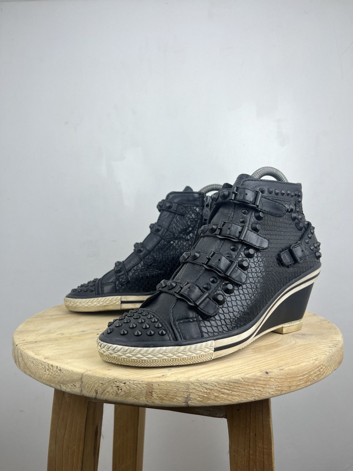 ASH Leather Buckle Zing Point Funky Gyaru Y2K Black Wedge Size US 8 / IT 38 - 5 Thumbnail