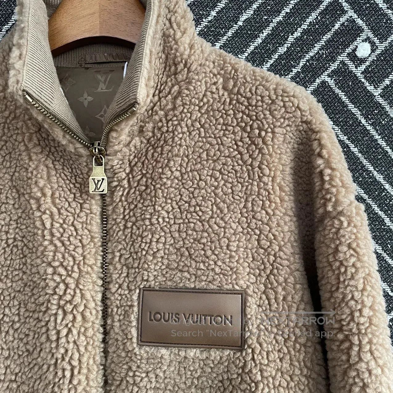Louis Vuitton Brown Fuzzy Zip-Up Jacket Size M. Size US M / EU 48-50 / 2 - 3 Thumbnail