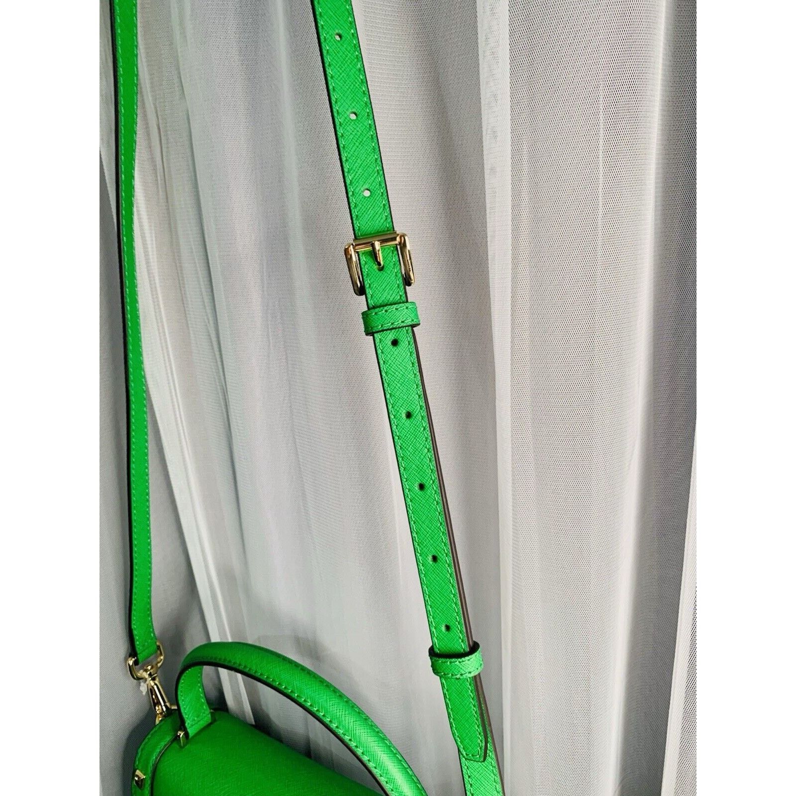 Michael Kors NWOT Michael Kors Dillon Green Palm STD MD Messenger Leather Size ONE SIZE - 9 Thumbnail