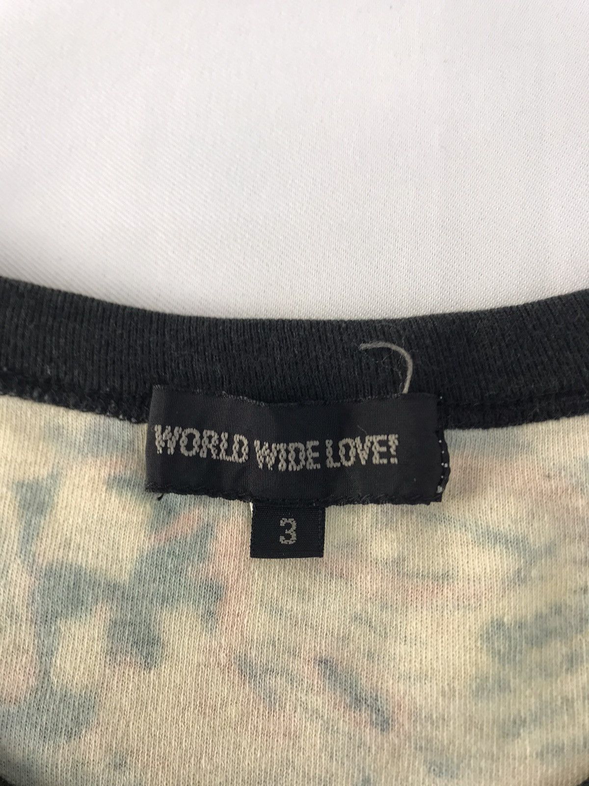 Vintage World Wide Love Sticker Style Over Printed Logo Tee Size US M / EU 48-50 / 2 - 5 Thumbnail