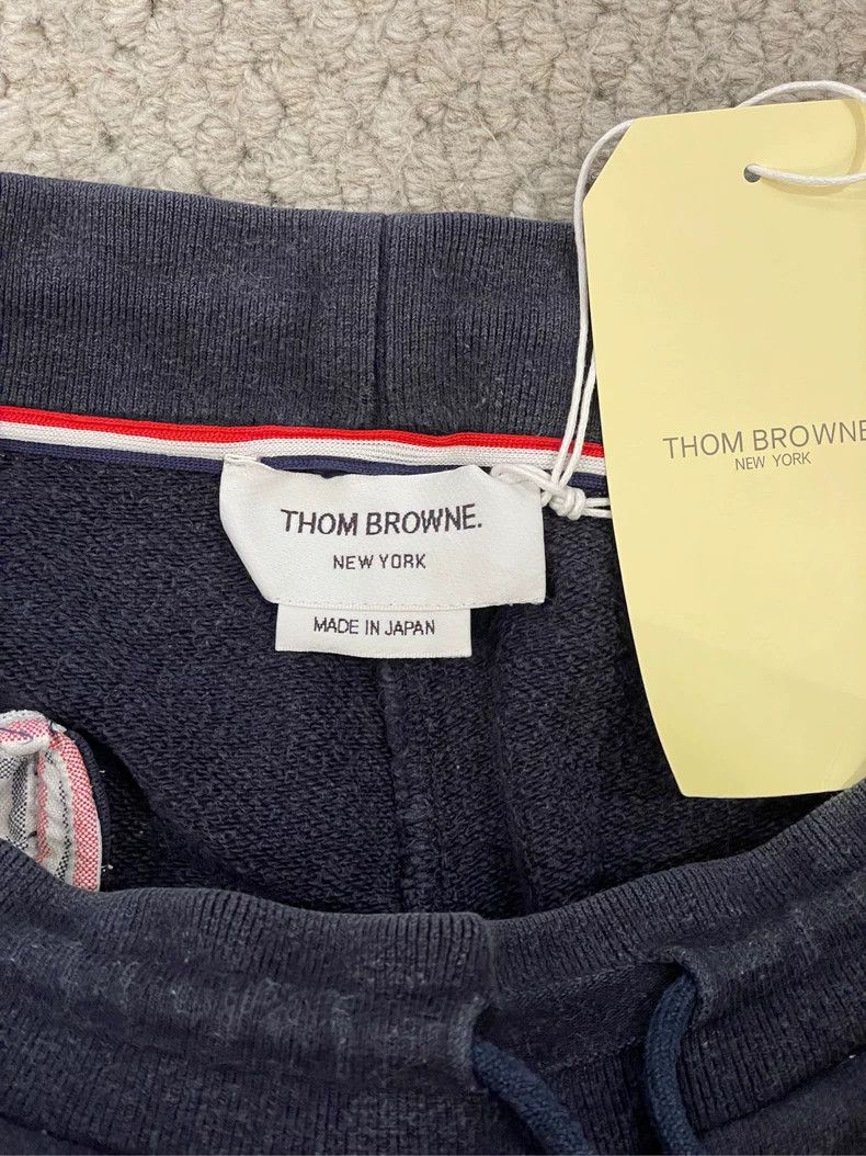 Thom Browne Thom Browne size2 Classic navy blue sports shorts Size US 26 / EU 42 - 4 Thumbnail