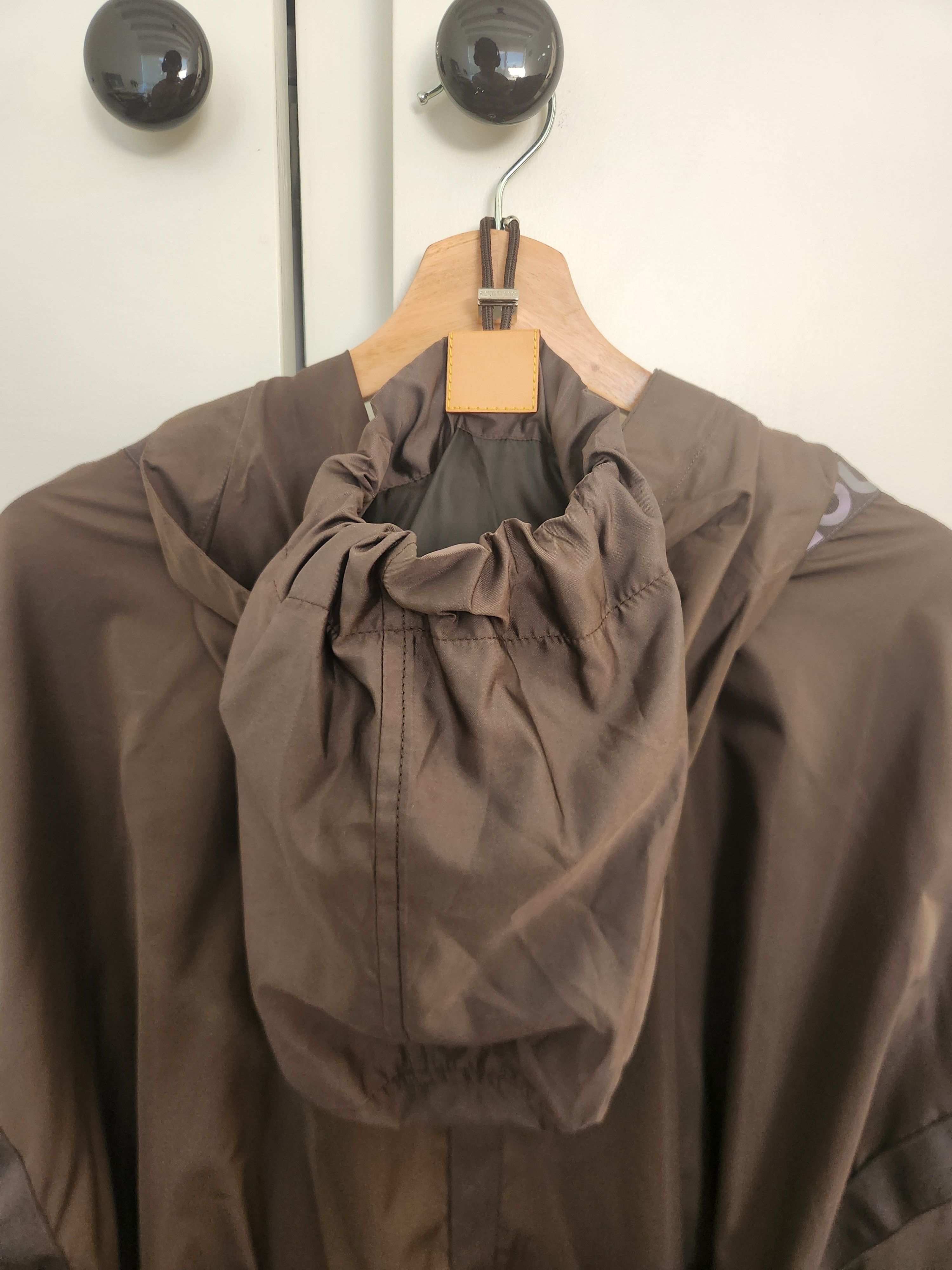 Louis Vuitton LV Light weight spray jacket light brown oversize fit Size US S / EU 44-46 / 1 - 11 Thumbnail