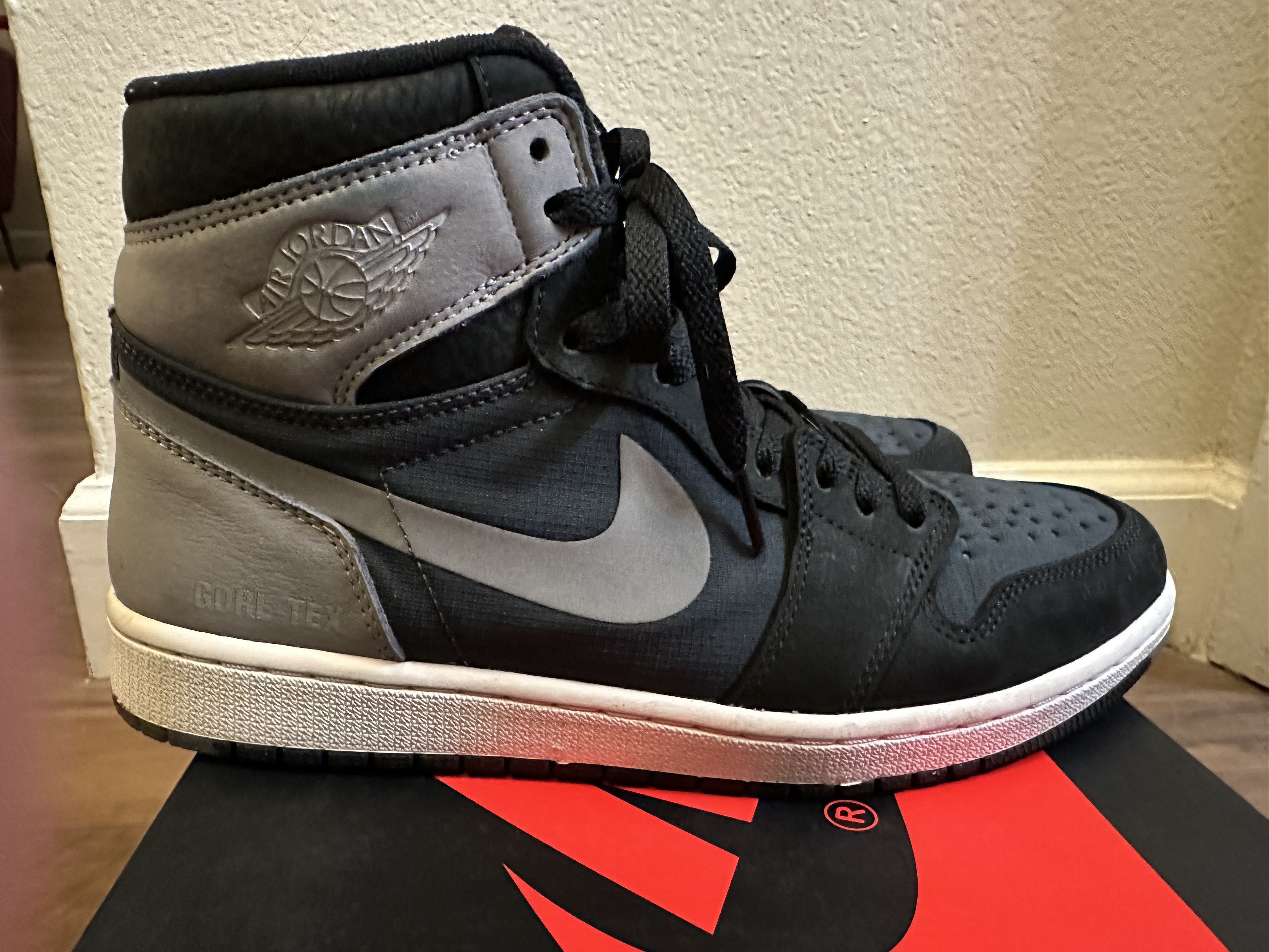 Nike Jordan 1 Retro High Element Gore-Tex Sneakers Size US 9.5 / EU 42-43 - 1 Thumbnail