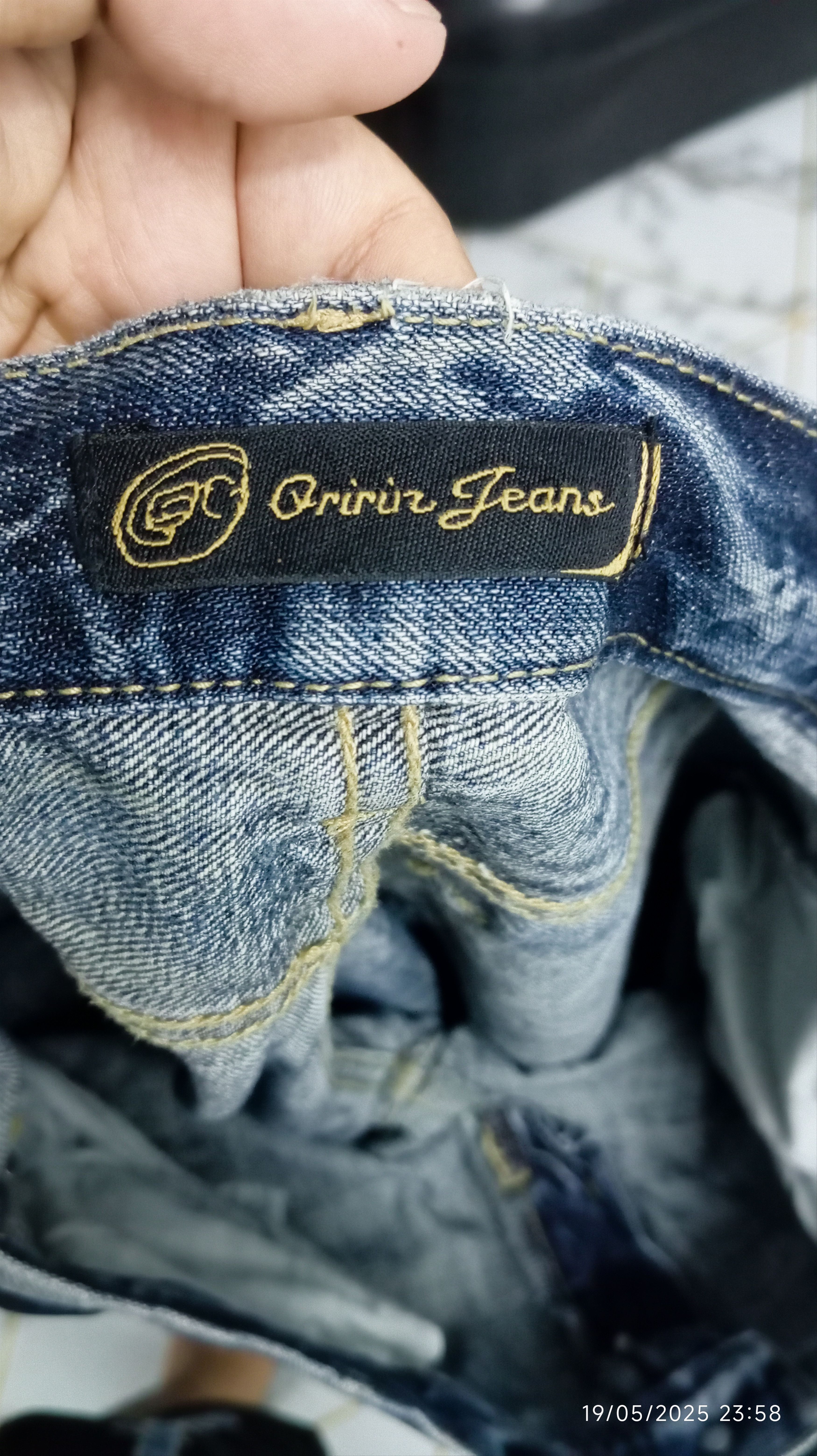 Oririn Jeans Distressed Denim pants