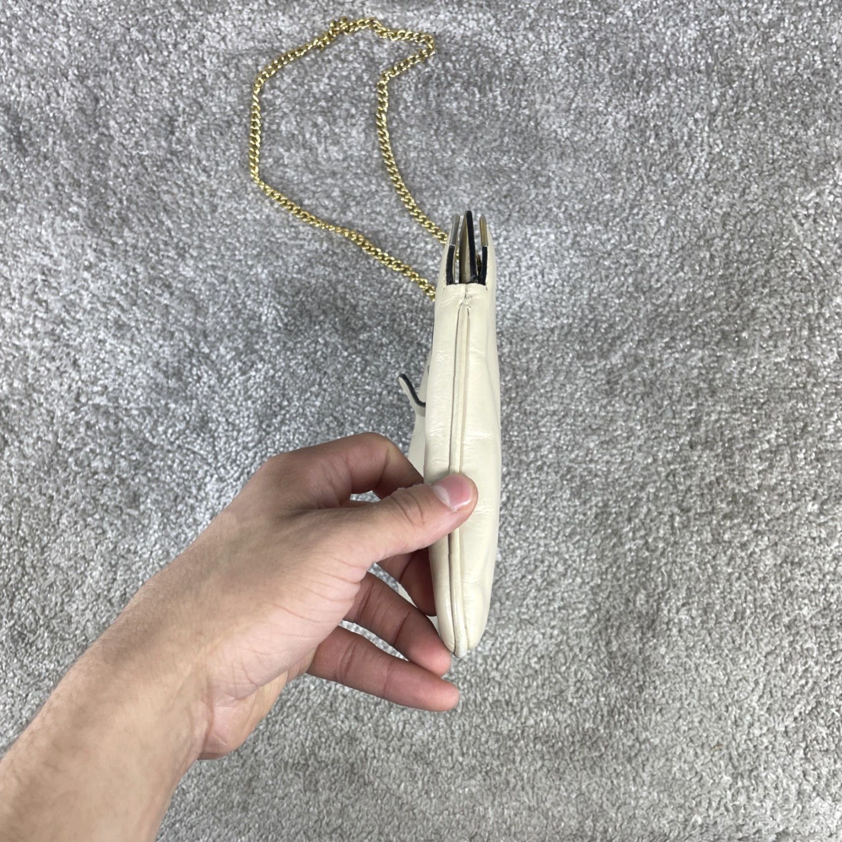 Salvatore Ferragamo SALVATORE FERRAGAMO VINTAGE Shoulder Bag Womens Medium White Leather Chain Strap Zip Closure Casual Outdoor Size ONE SIZE - 3 Thumbnail