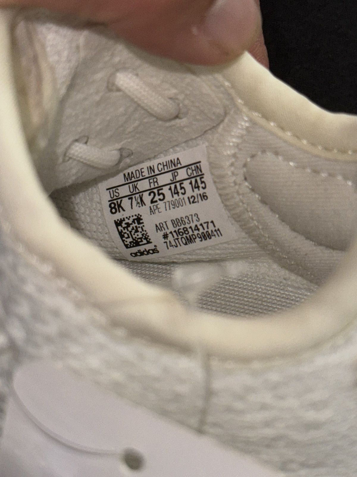 Adidas Infant Yeezy v2 cream Size US 8 / EU 41 - 8 Thumbnail