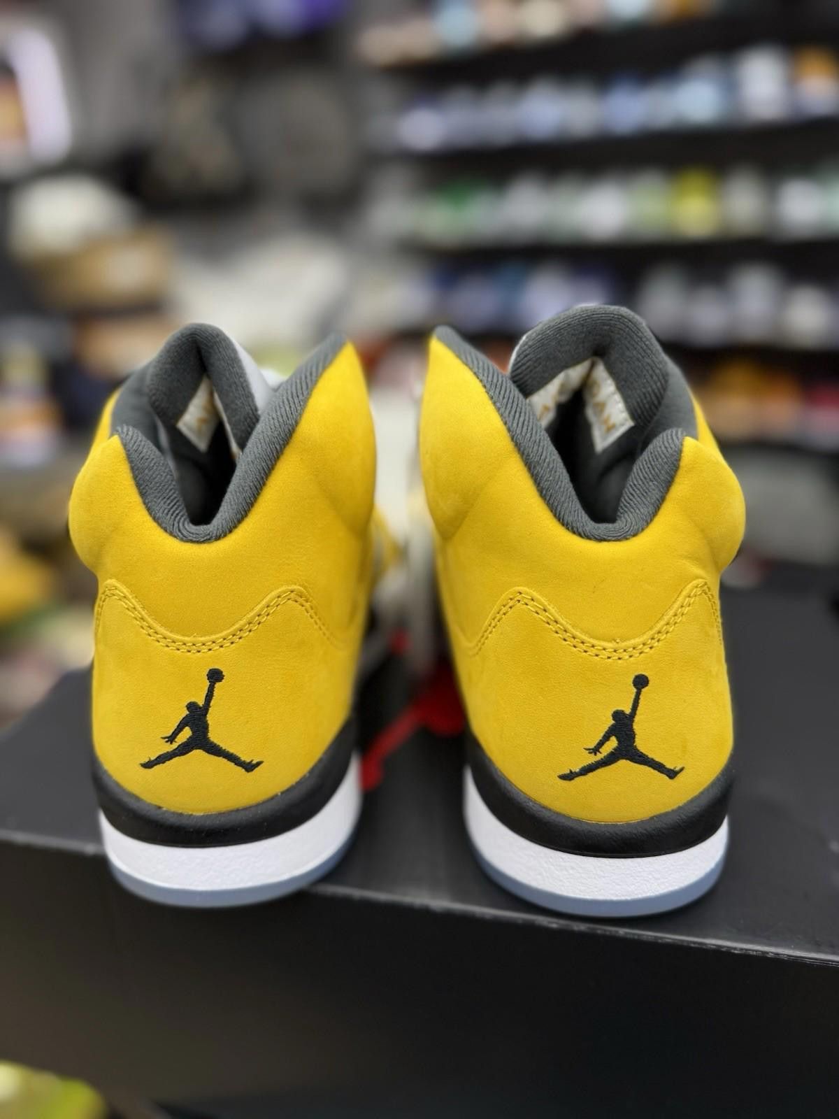 Jordan Brand Air Jordan 5 Retro Tokyo T23 (2025) IO3372-700 New (7.5) Size US 7.5 / EU 40-41 - 9 Thumbnail