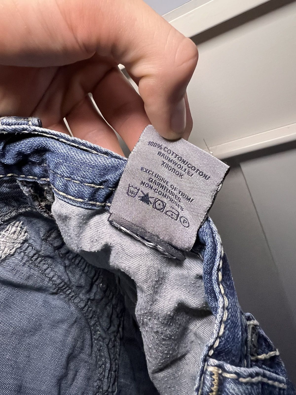 Silver Jeans Co. Vintage Silver bootcut 6 pocket contrast stitch faded jeans Size US 34 / EU 50 - 10 Thumbnail