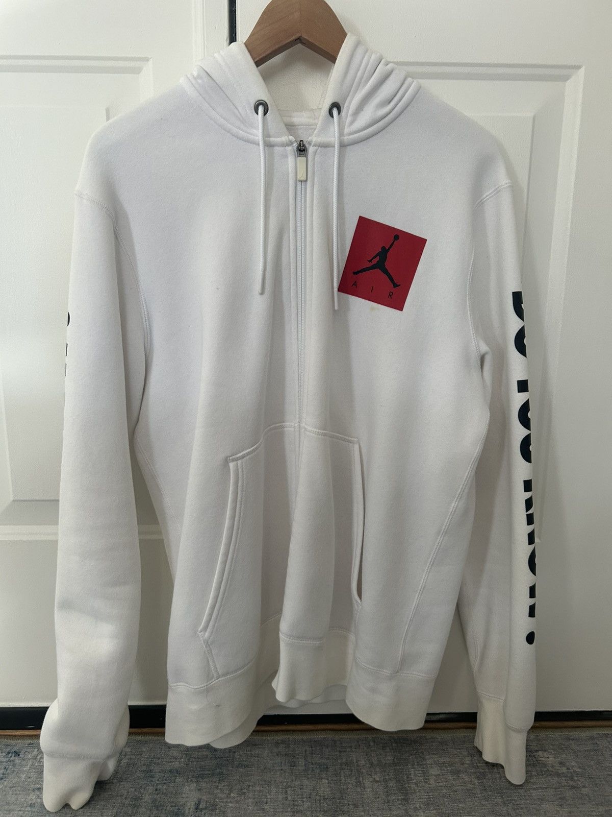 Jordan Brand Jordan Zip Hoodie Used White Size US M / EU 48-50 / 2 - 1 Thumbnail