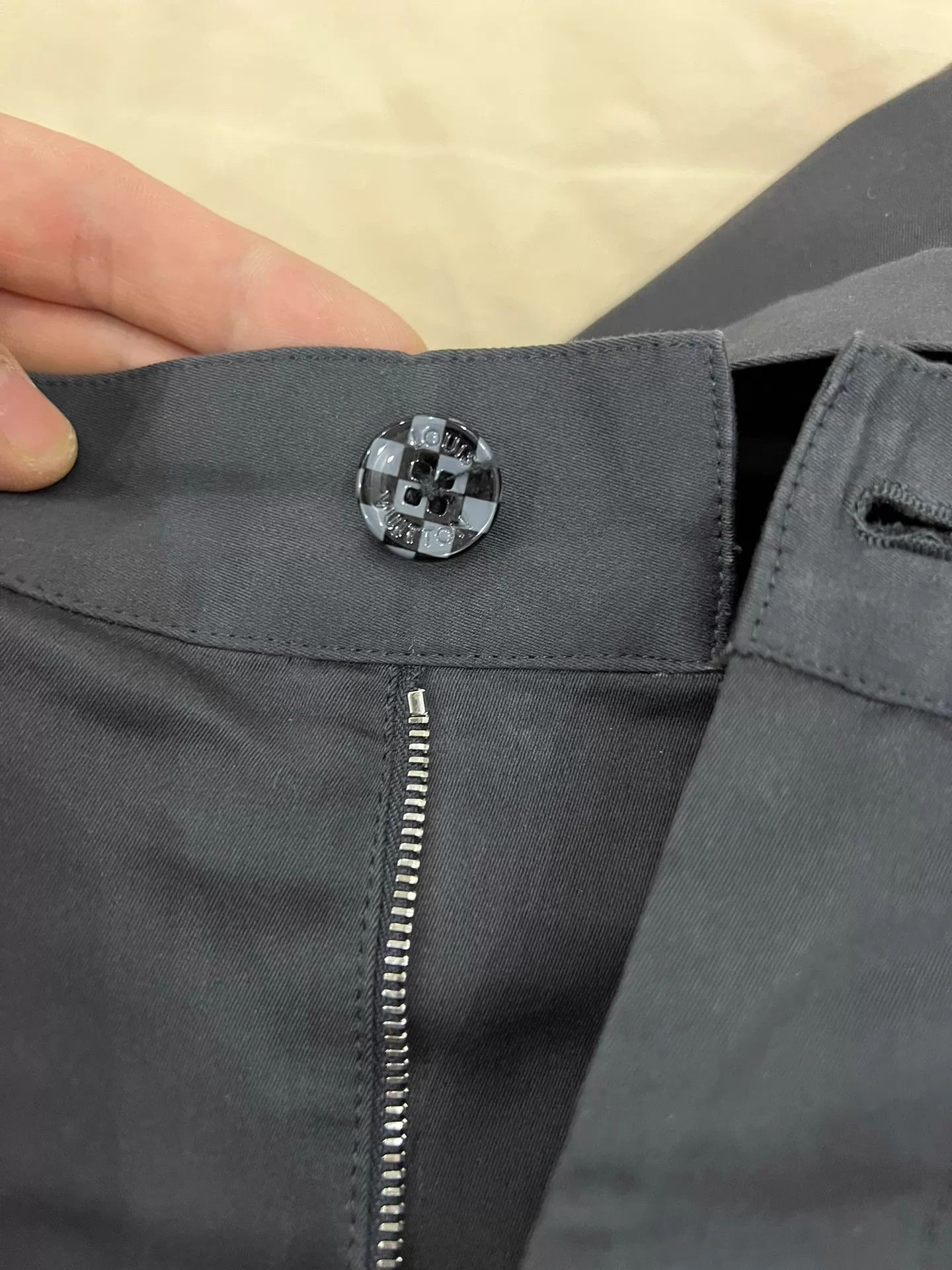 Louis Vuitton LV Runway Loose Workpants L, w/ Luxury Fabric & LV Logo Zip Size US 34 / EU 50 - 5 Thumbnail