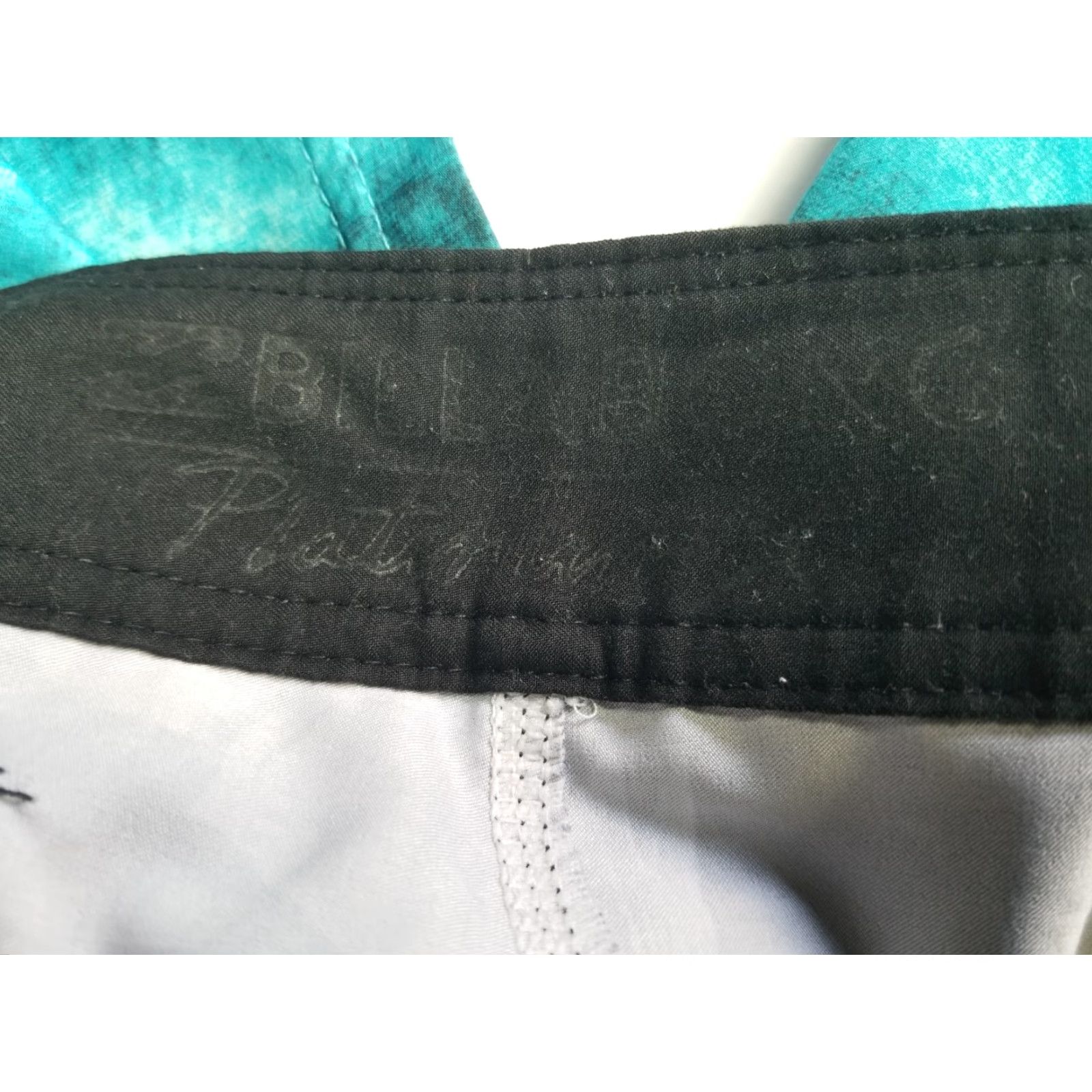 Billabong Billabong Boardshorts Men 31 Beach Surf Trunks Blue Gray Multicolor Trunks Surfing Brand 31 Mens Size US 31 - 7 Thumbnail