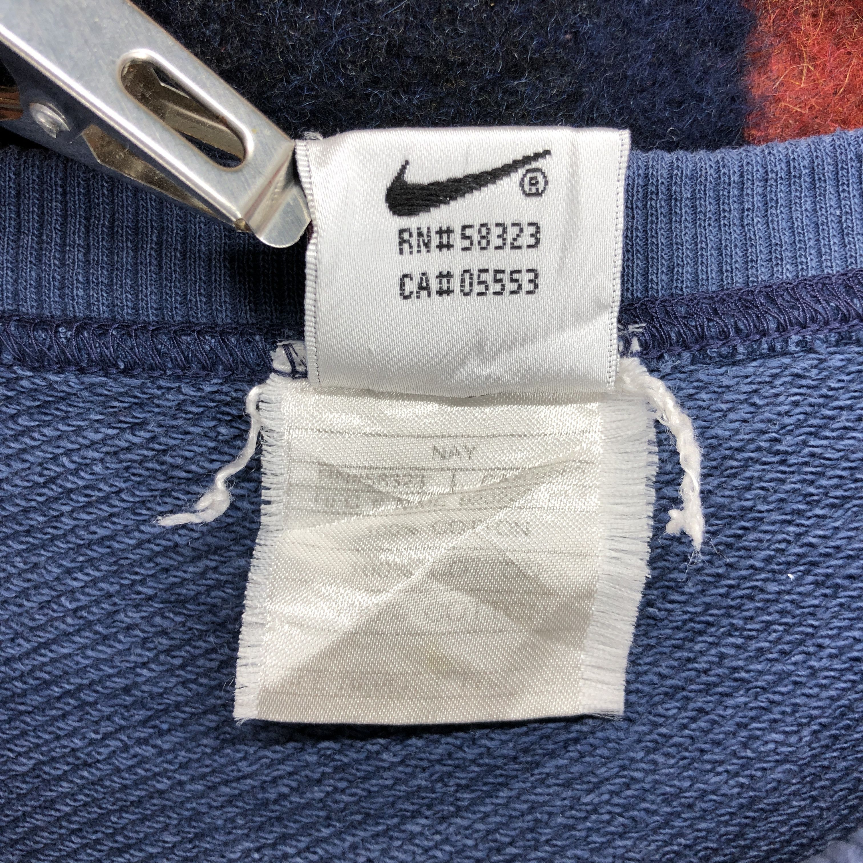 Nike 90s Vintage NIKE SILVER TAG Crew Neck Sweatshirt #0330/M Size US L / EU 52-54 / 3 - 6 Thumbnail