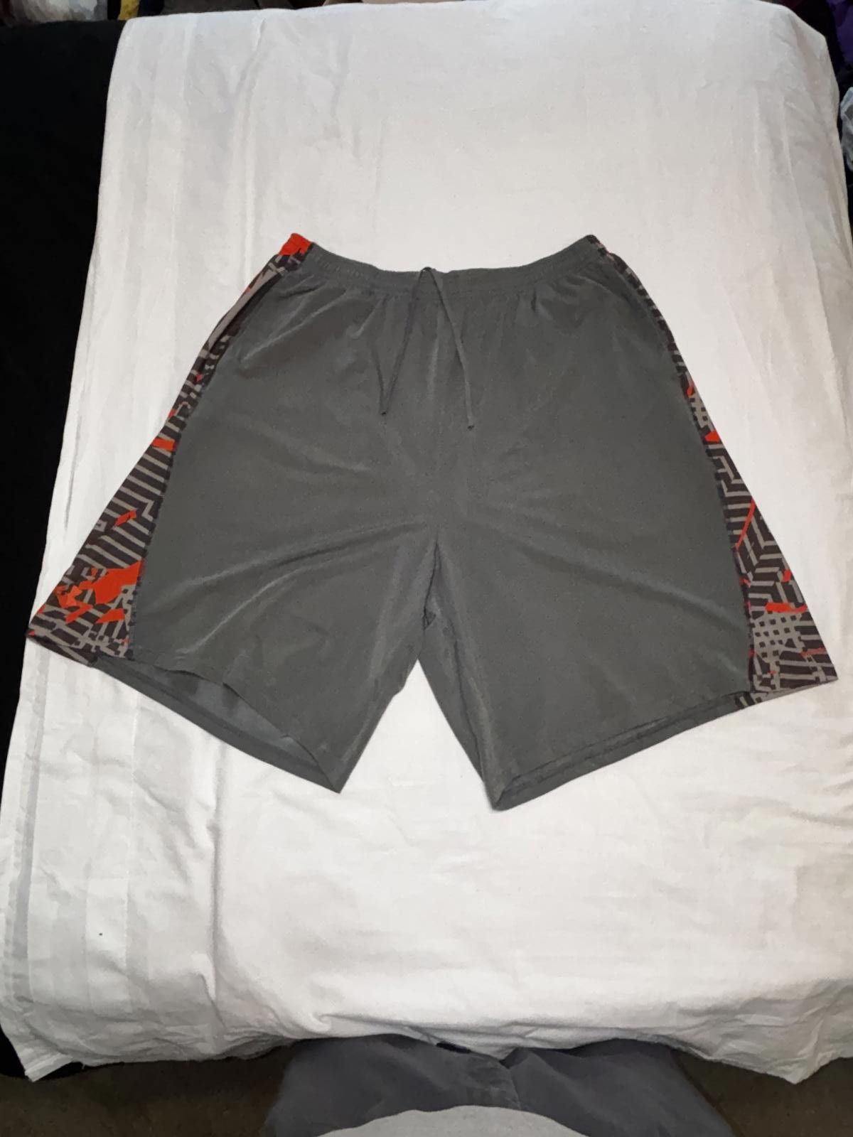 Under Armour Under Armour Men's Performance Shorts - XL Size US 36 / EU 52 - 1 Thumbnail