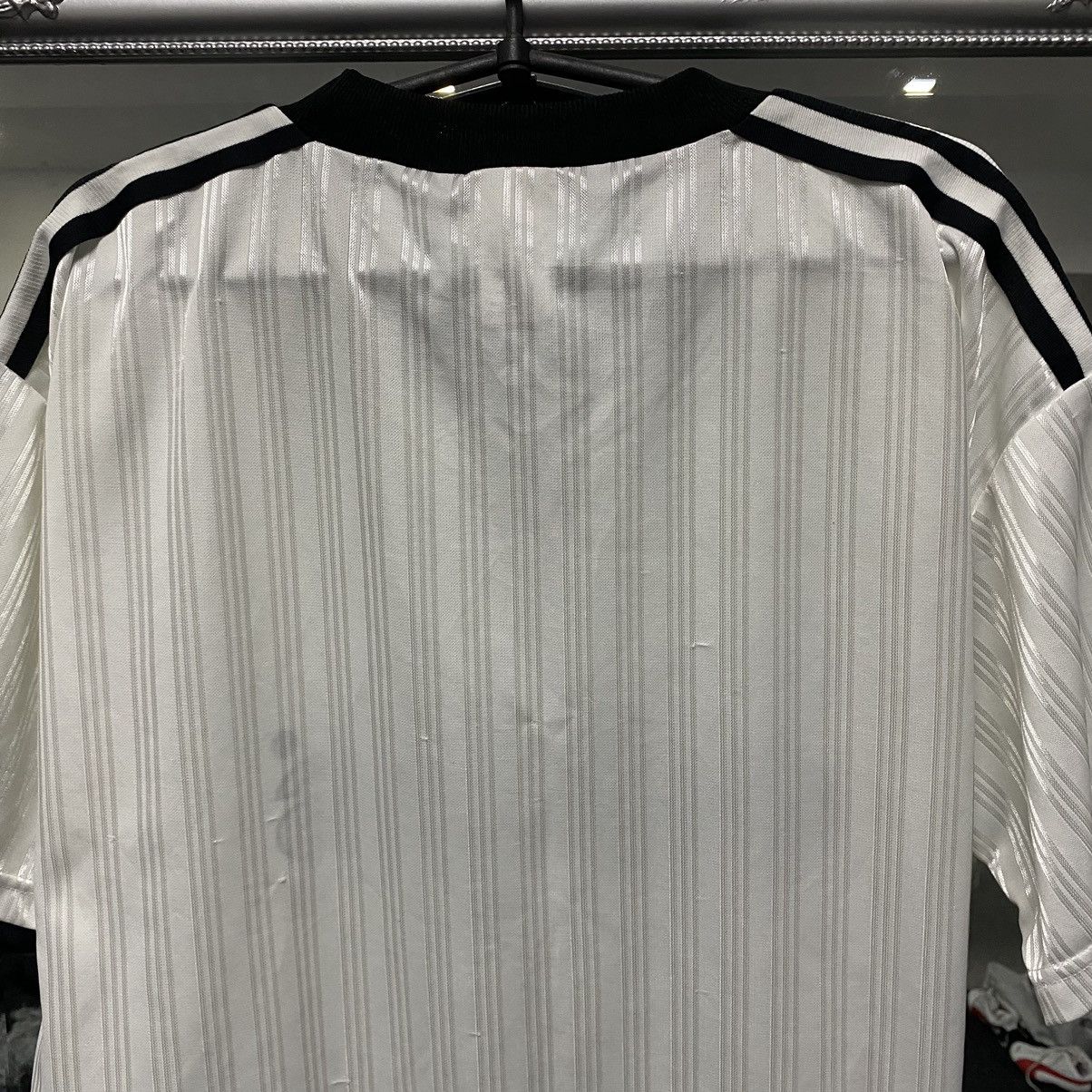 Adidas Vintage Adidas Football Jersey Size US M / EU 48-50 / 2 - 11 Thumbnail