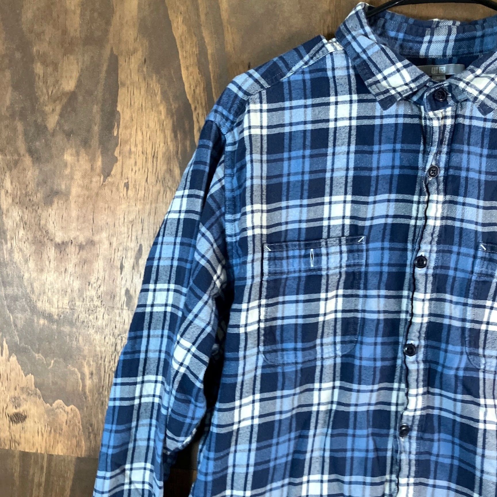 Uniqlo Uniqlo Mens Shirt Blue White Plaid Collared Button-Down Long Sleeve XL Casual Workwear Preppy Size US XL / EU 56 / 4 - 4 Thumbnail