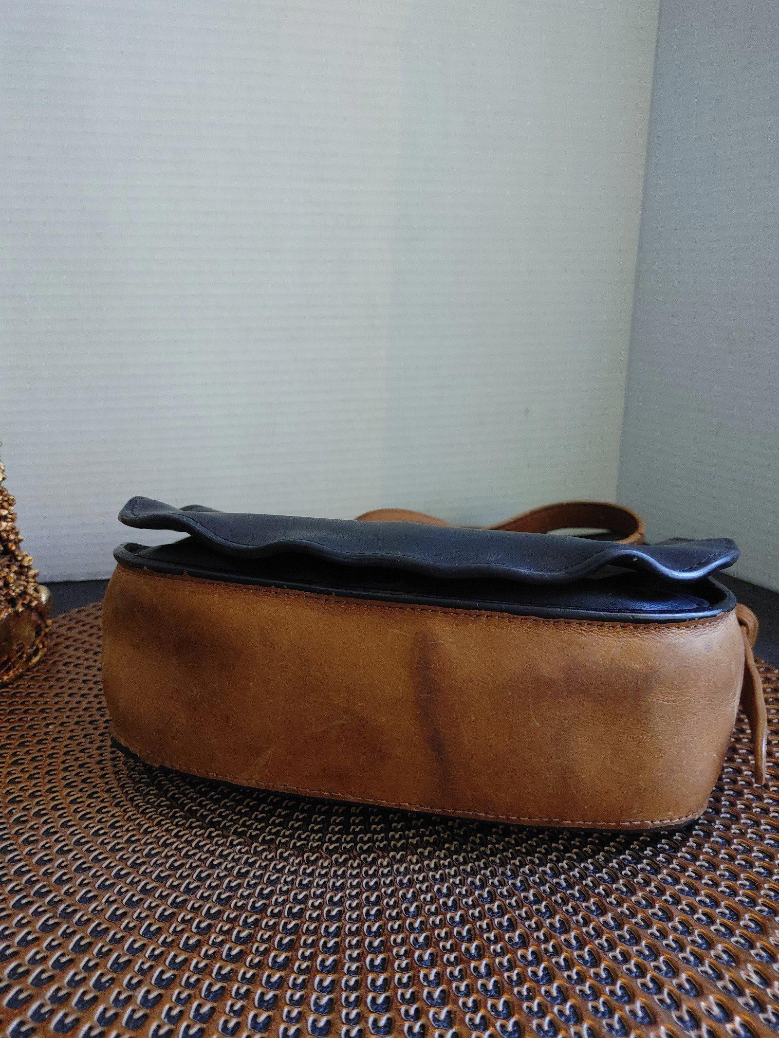 L.L. Bean L.L. Bean Signature Leather Flap Bag Size ONE SIZE - 5 Thumbnail