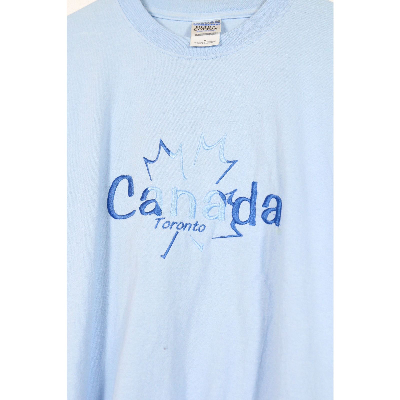 Vintage Vintage Canada Toronto Leaf Embroidered Logo Tee Tshirt 90s Size US M / EU 48-50 / 2 - 7 Thumbnail