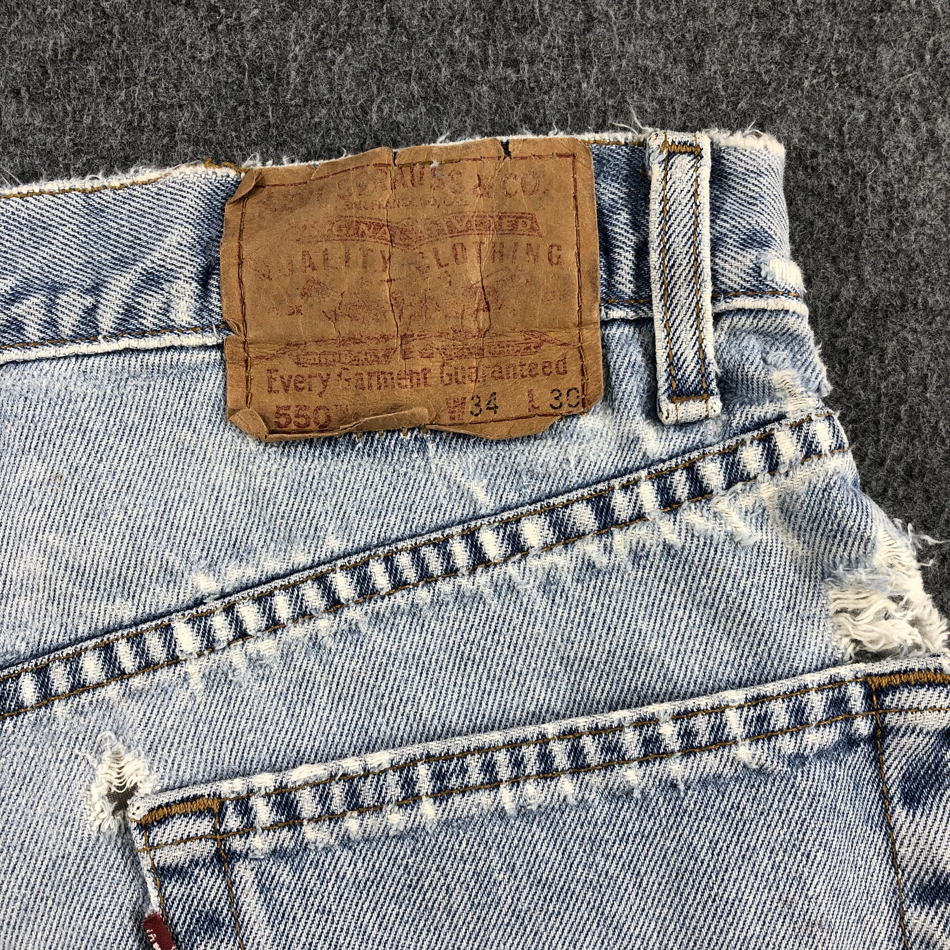 Levi's Vintage 90s Light Wash Levis 550 Jeans-J1622 Size US 33 - 5 Thumbnail