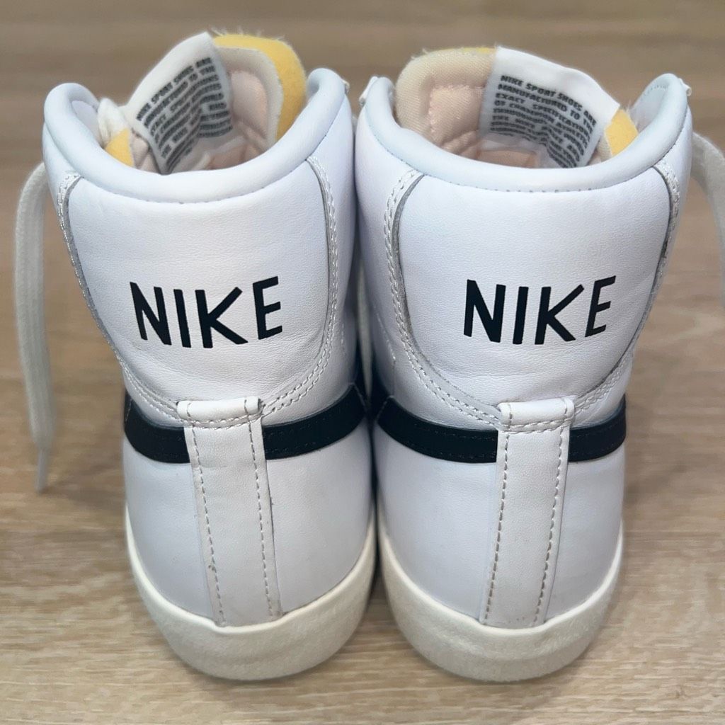 Nike Nike Blazer Mid 77 High-Top Sneaker Classic Black White Leather Suede Women's 6 Size US 6 / IT 36 - 6 Thumbnail