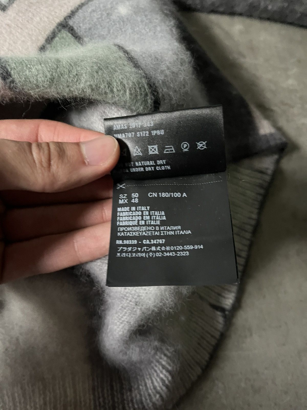 Prada Prada F/W 17 glass of wine and book angora fuzzy sweater Size US M / EU 48-50 / 2 - 22 Thumbnail