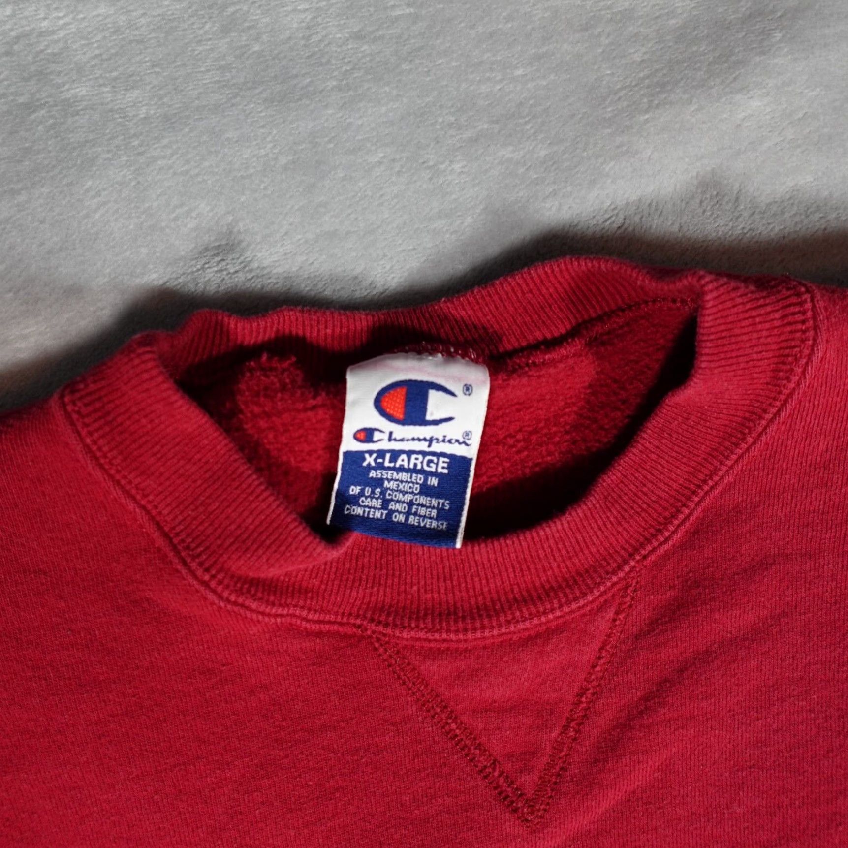 Champion VINTAGE Champion Script Fleece Sweatshirt Mens Large Red 90s Size US L / EU 52-54 / 3 - 3 Thumbnail